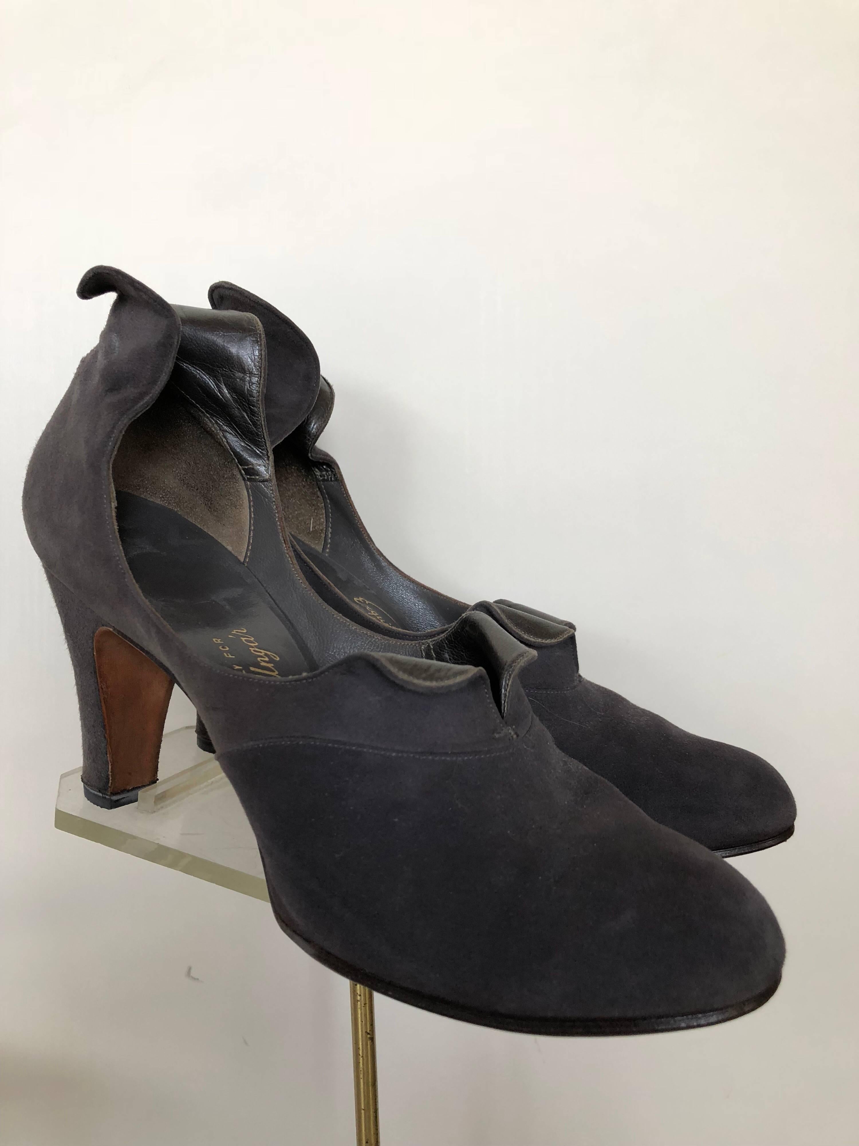 Black Nicholas Ungar Suede D'Orsay Shoes With Sculptural Rolled Tab Design, 1940s For Sale