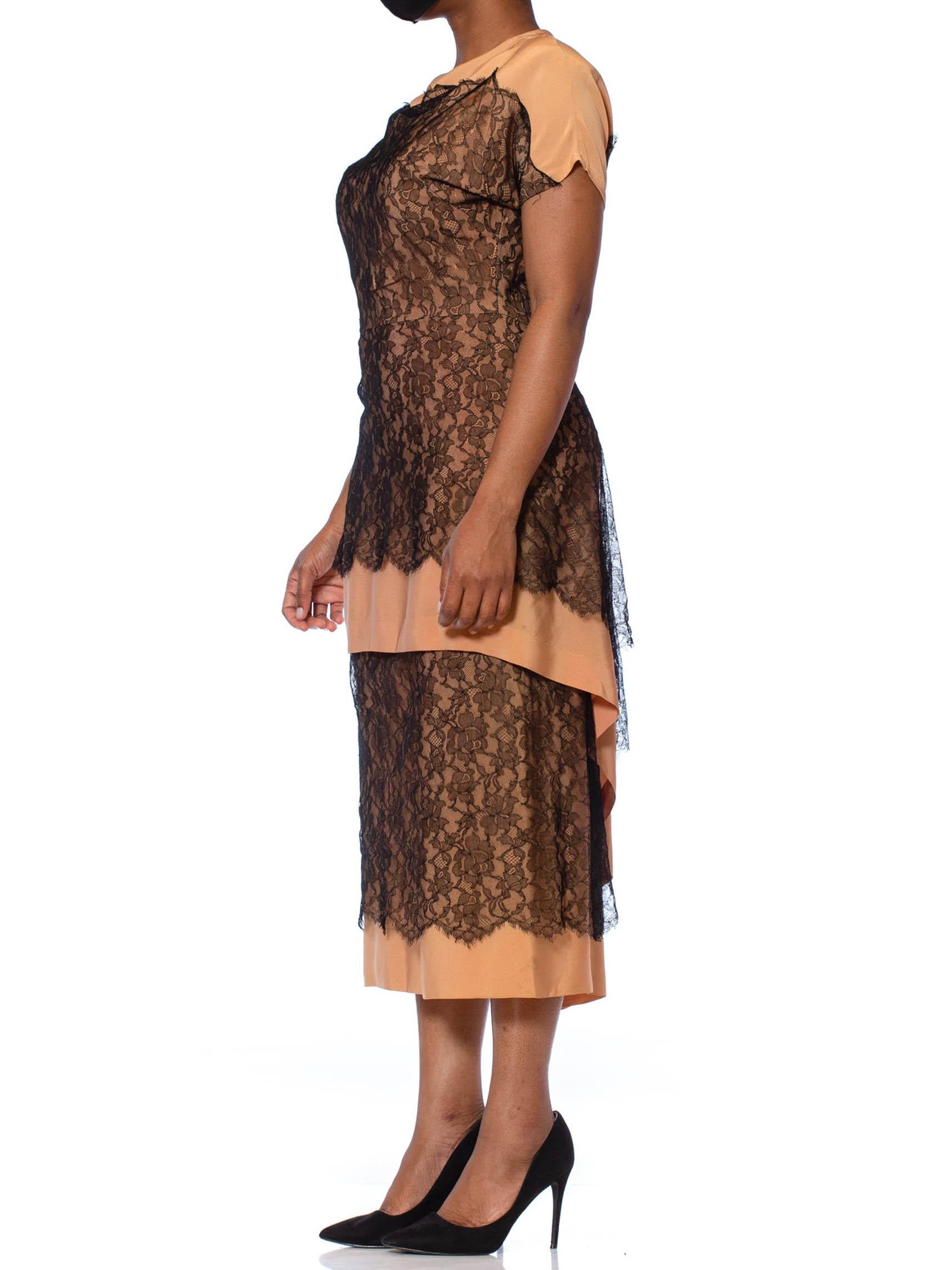 1940S NORMAN ORIGINAL Peach Silk Faille & Black Chantilly Lace Tiered Cocktail For Sale 1