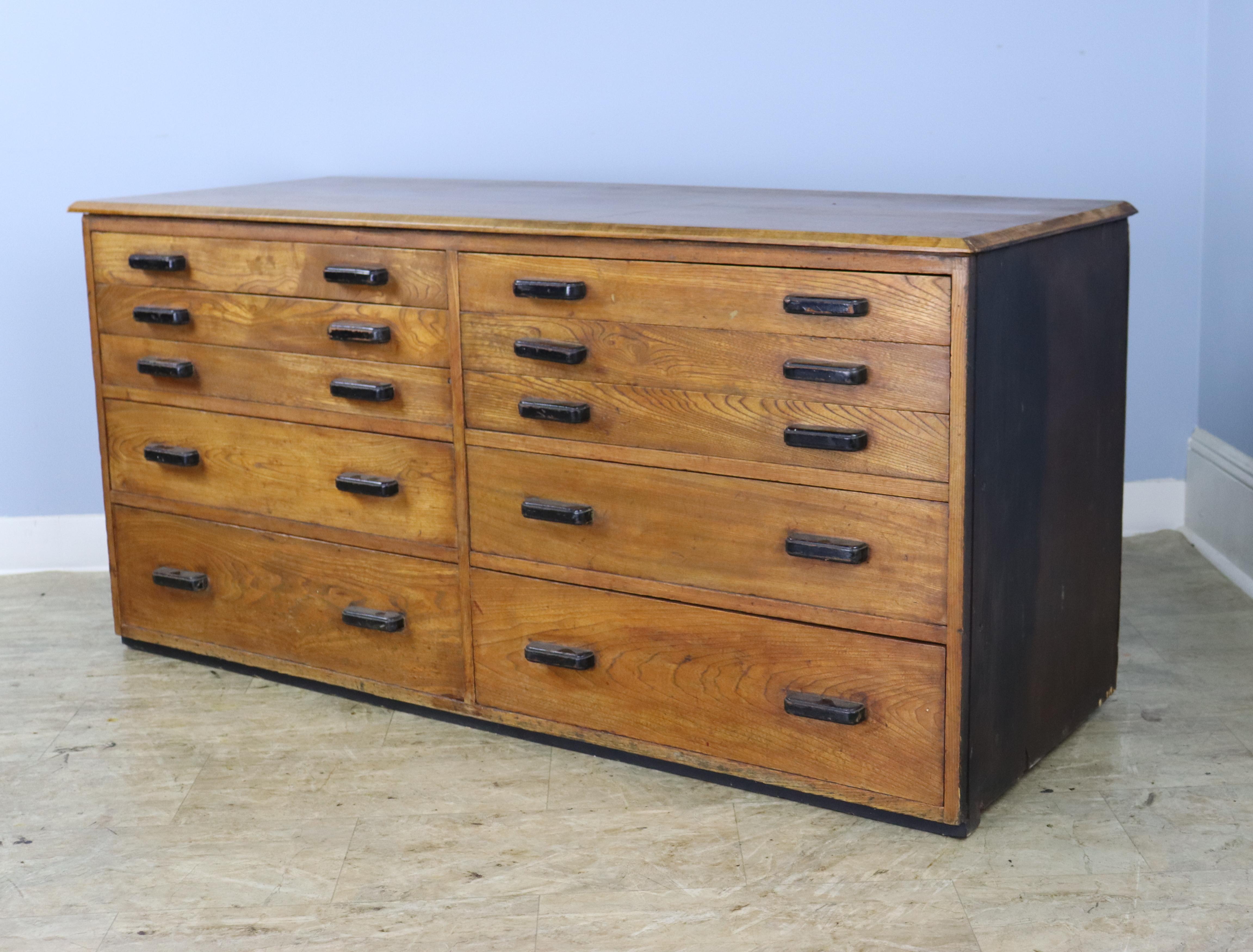 1940's Oak Industrial Chest In Good Condition For Sale In Port Chester, NY