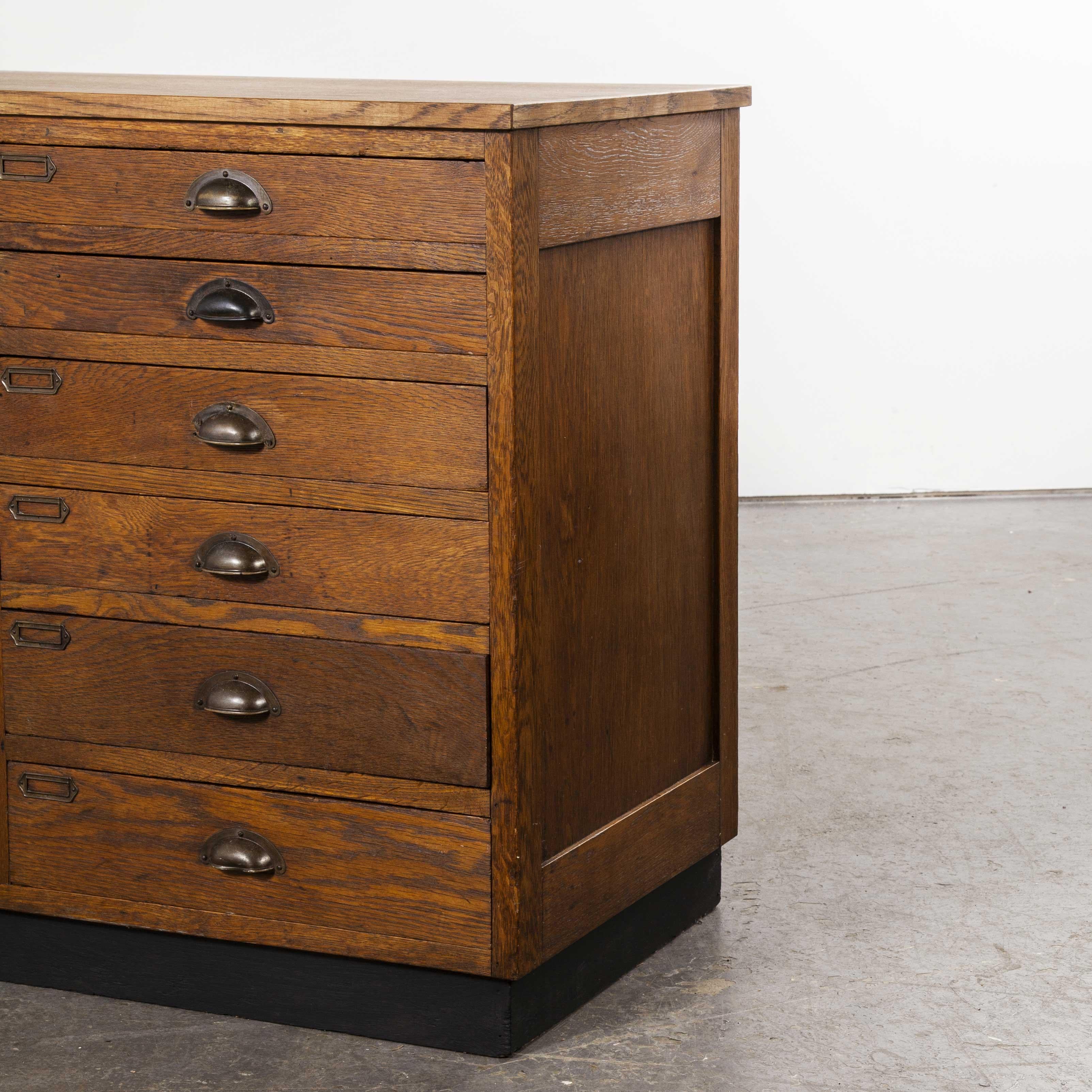 1940s Oak Low Multidrawer Apothercary Chest of Drawers, Eighteen Drawers 8