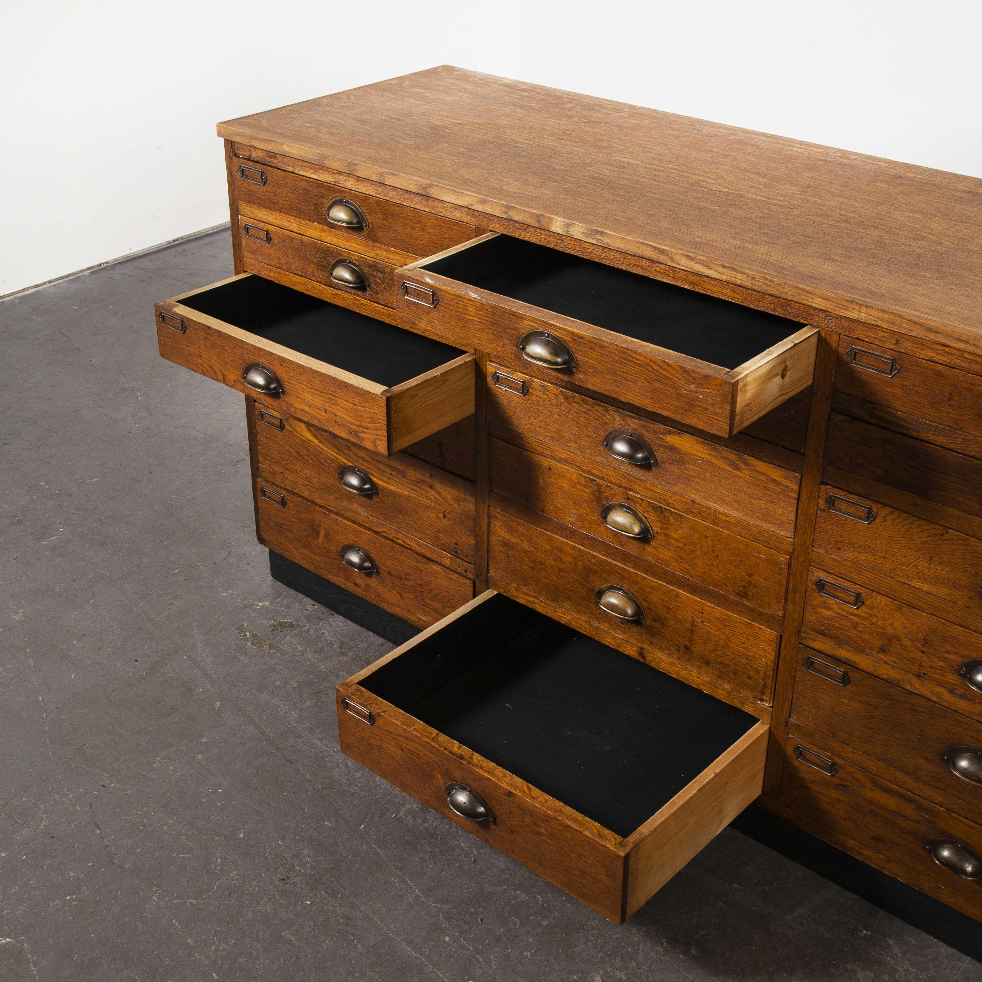 1940s Oak Low Multidrawer Apothercary Chest of Drawers, Eighteen Drawers 2