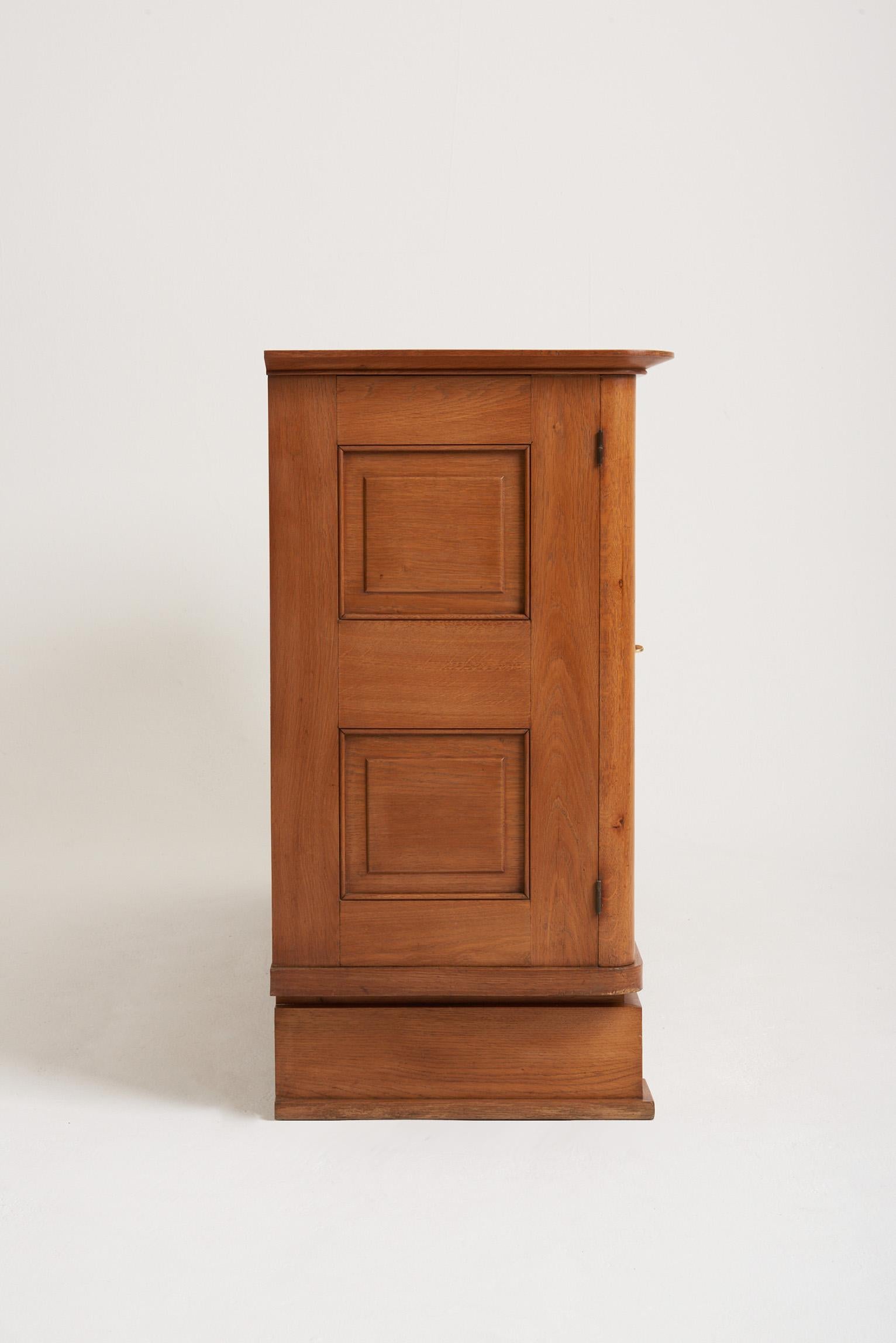 1940s Oak Sideboard 6