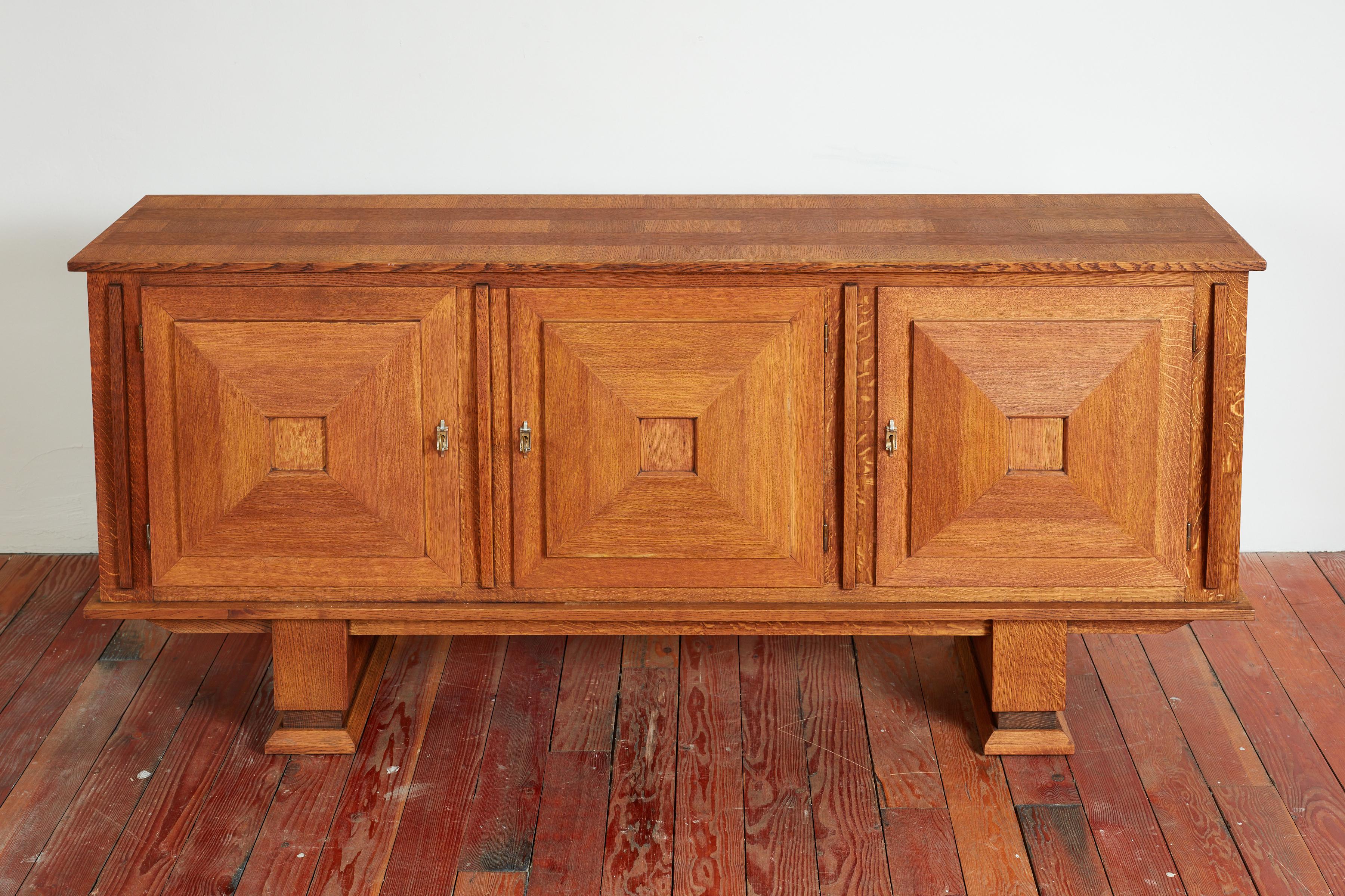 1940s Oak Sideboard In Good Condition In Beverly Hills, CA