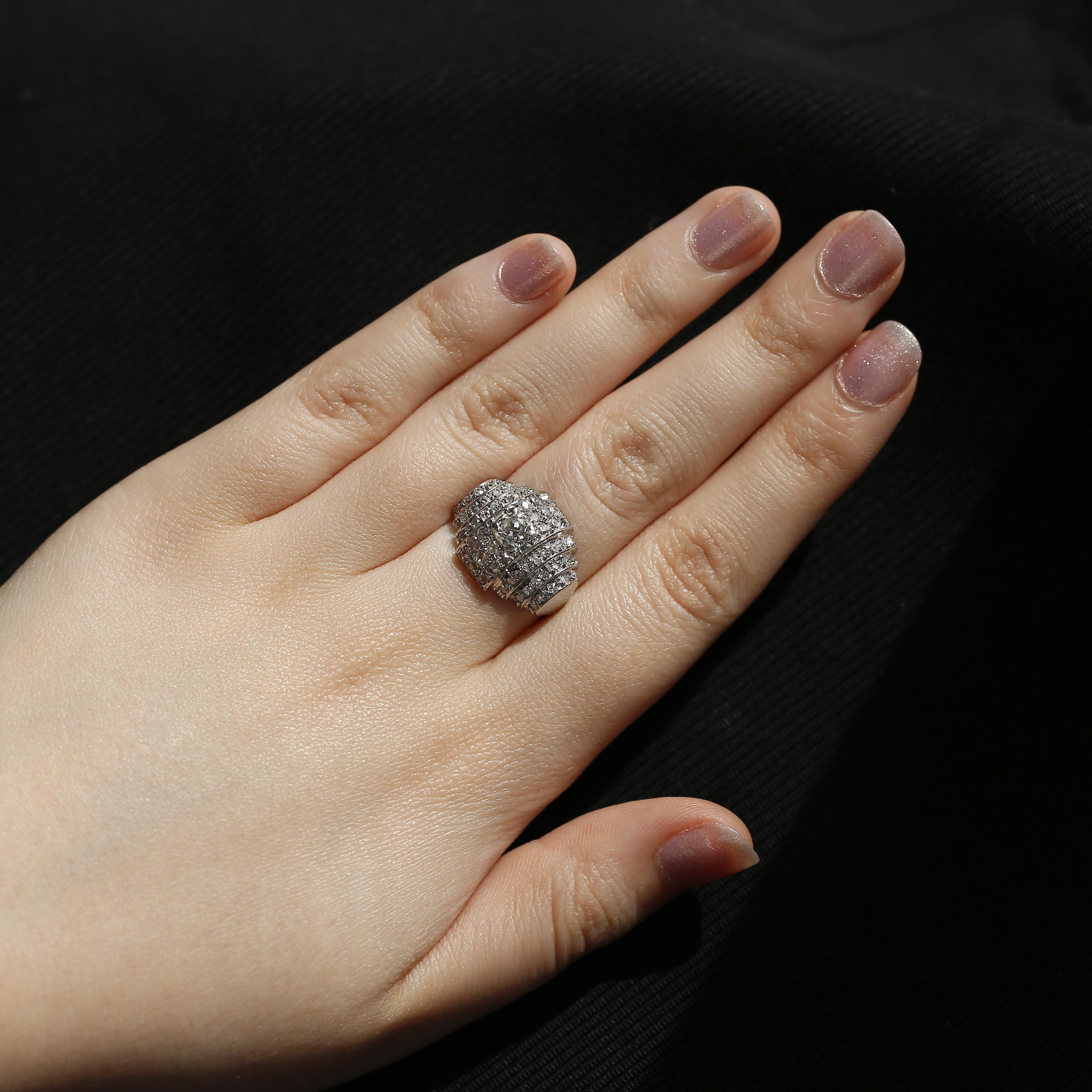 1940er Jahre Altschliff Diamant-Cluster-Ring für Damen oder Herren im Angebot