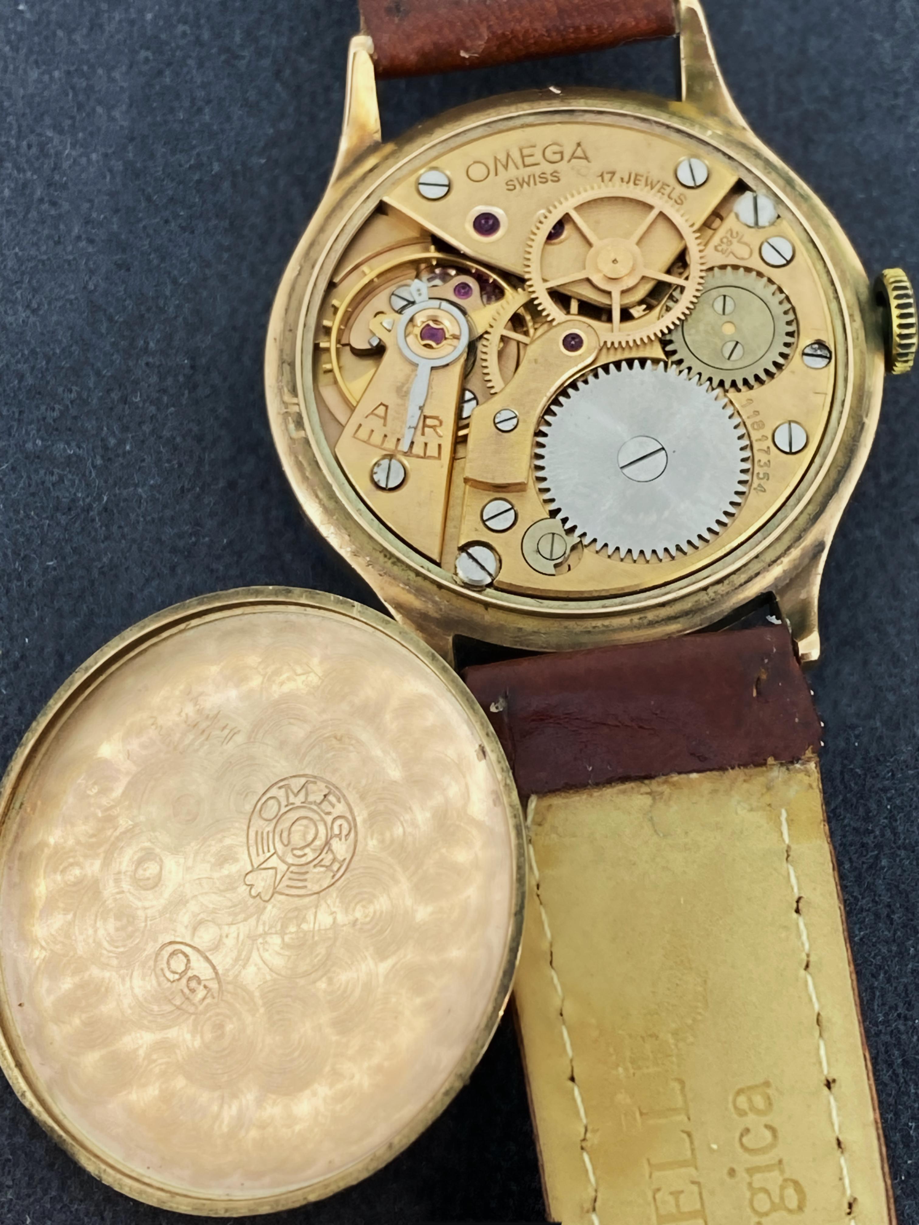 1940's Omega calibre 283 9K Rose Gold Manual 17j Extra Large 37mm Gents' Watch For Sale 1