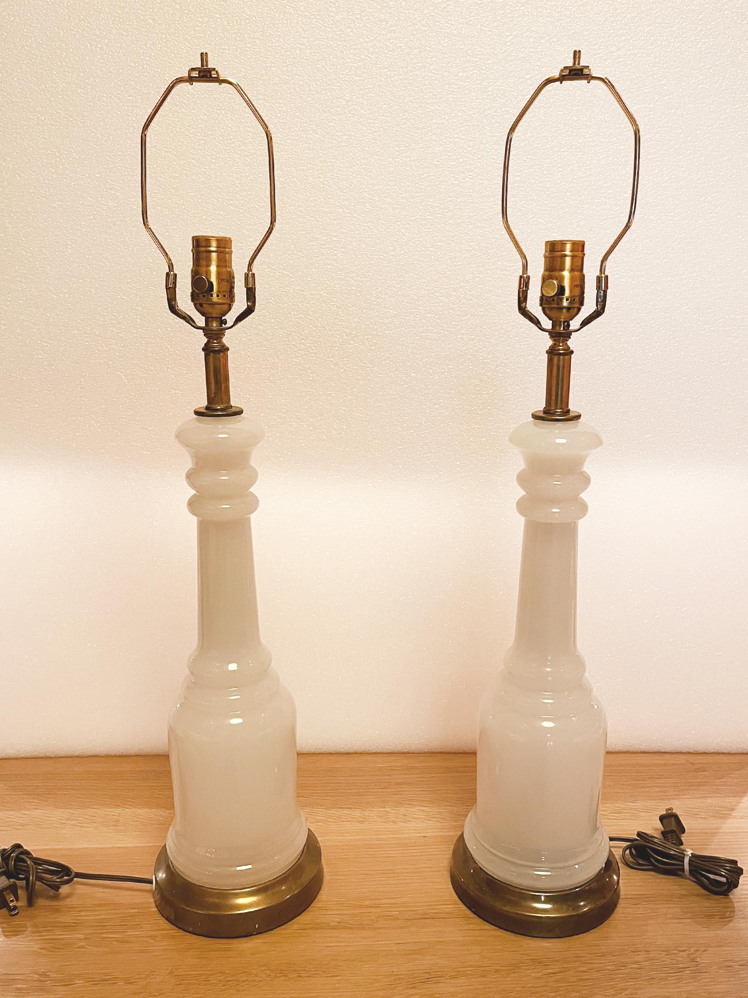 1940s Opalescent Glass Column Table Lamps - a Pair In Good Condition In New York, NY