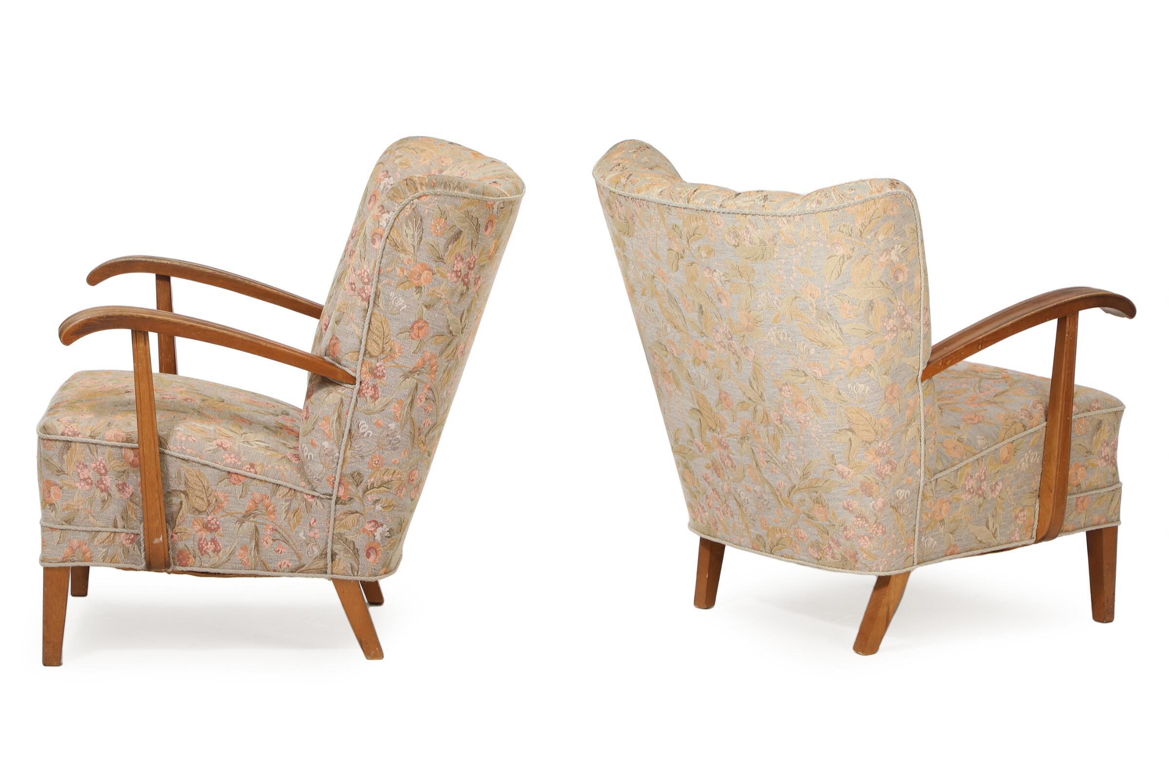 1940s Open Arm Lounge Club Chairs Attributed to Fritz Hansen Danish Midcentury In Good Condition For Sale In Bridgeport, CT