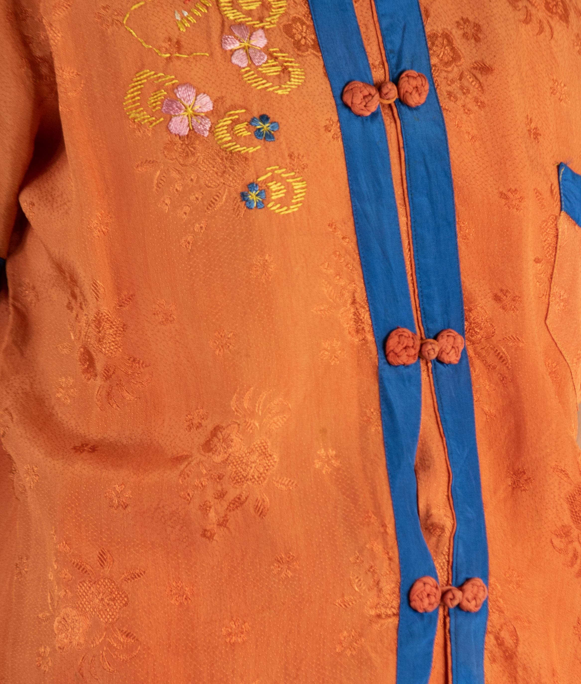 Pajamas en jacquard de soie orange et bleu des années 1940  Broderie en vente 6