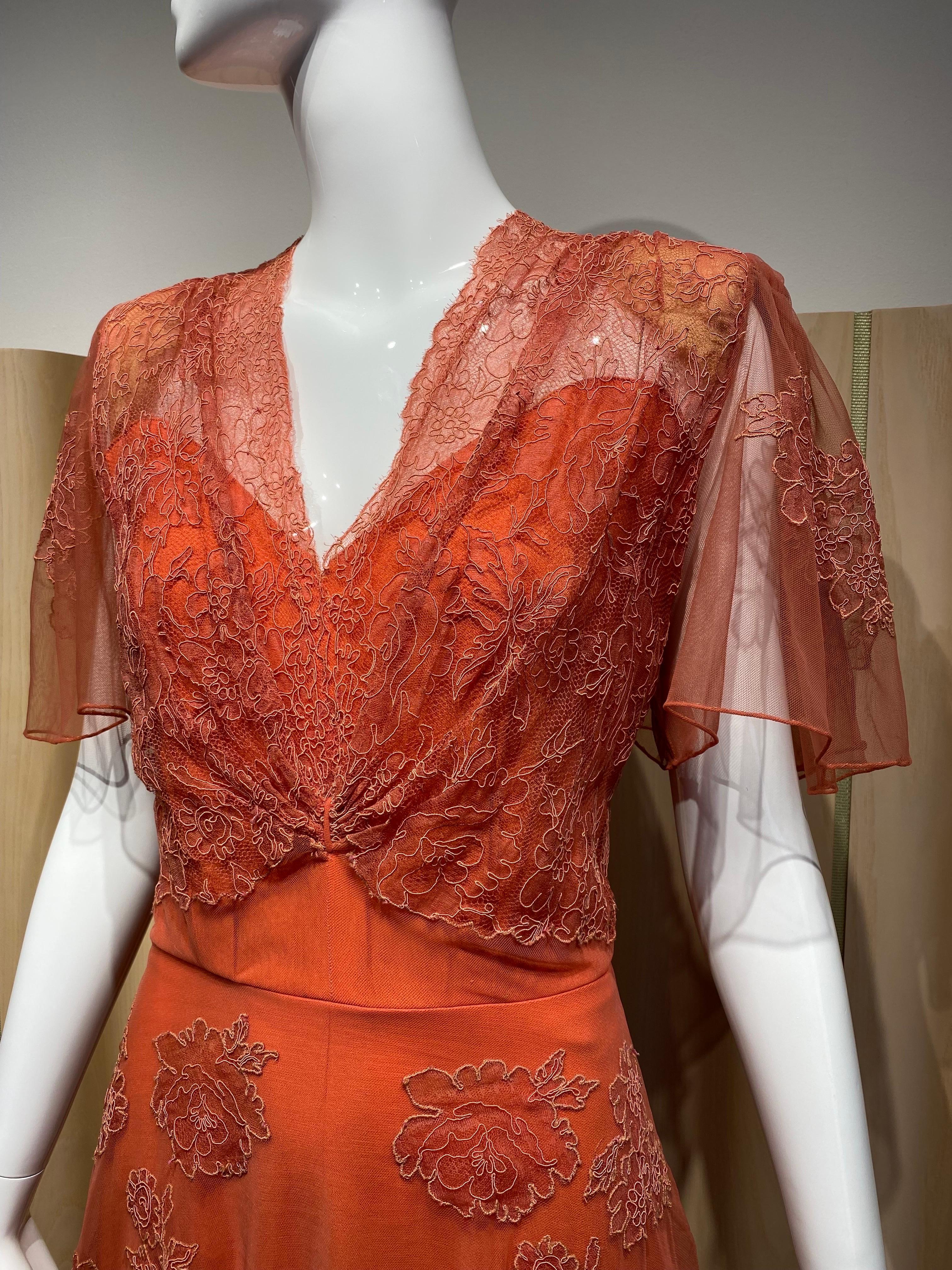 Vestido de cóctel de encaje naranja mandarina de los años 40 en venta 3