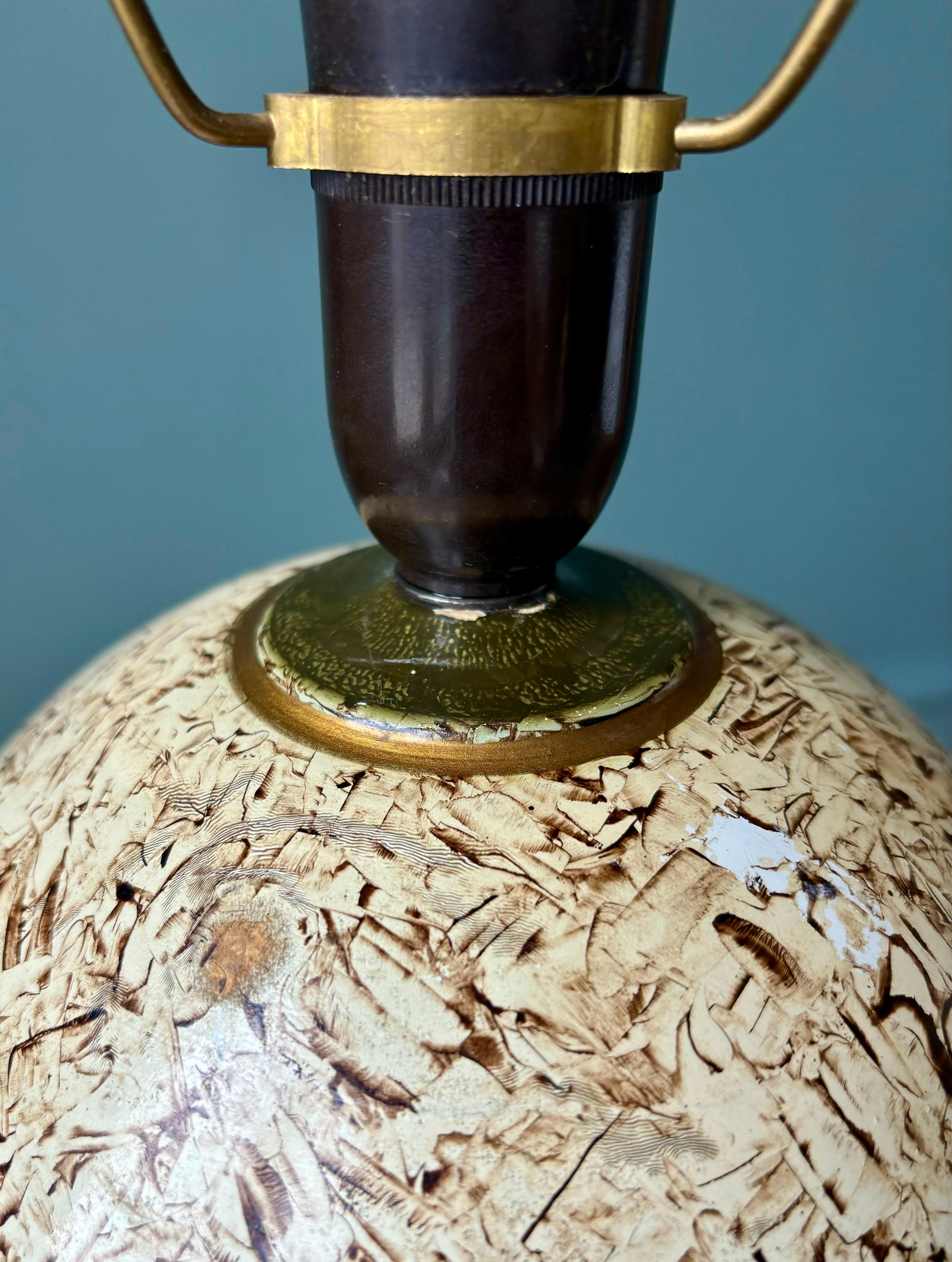 Céramique Lampe de table organique et moderne des années 1940 en vente