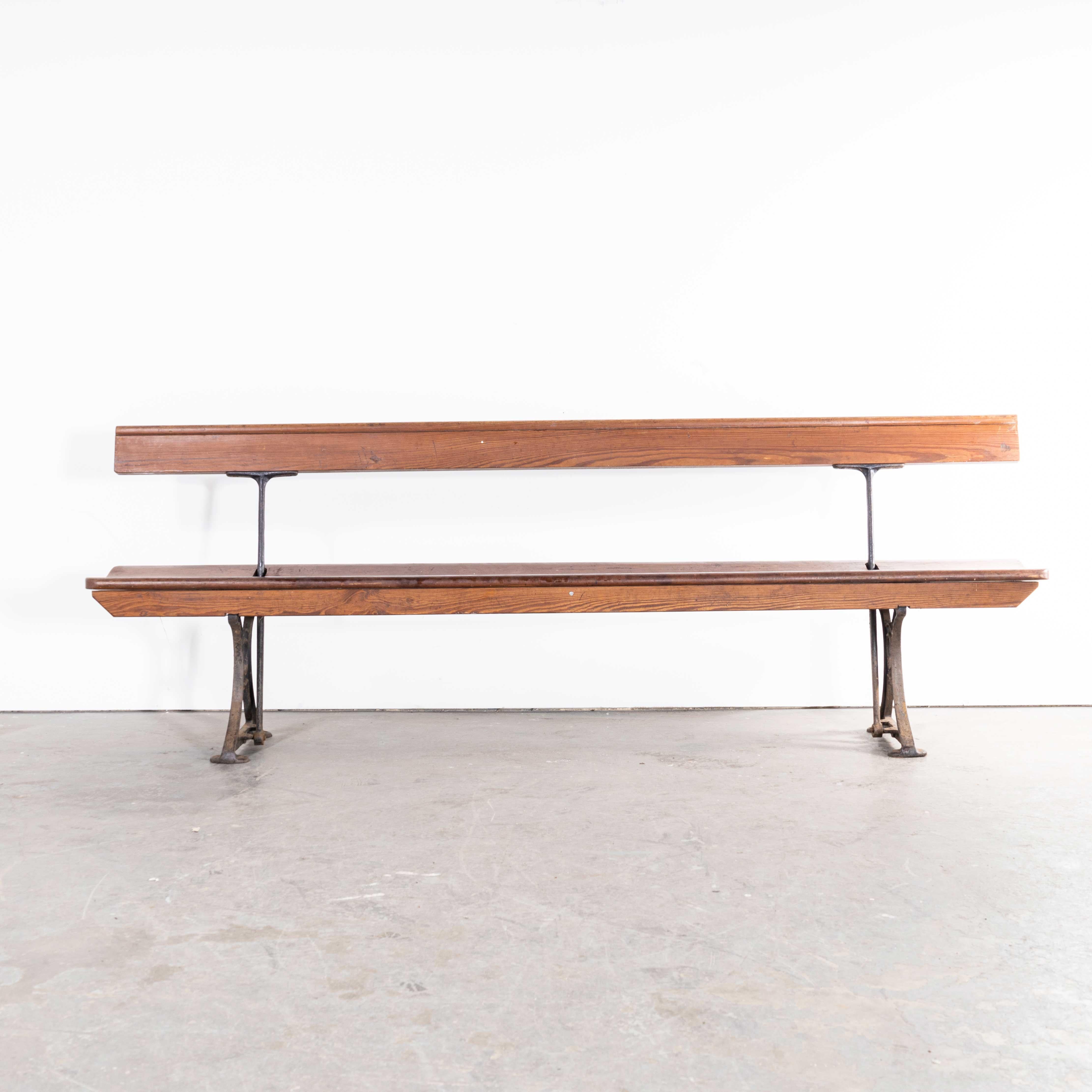 1940s Original British Station Benches, Model 2338 In Good Condition In Hook, Hampshire