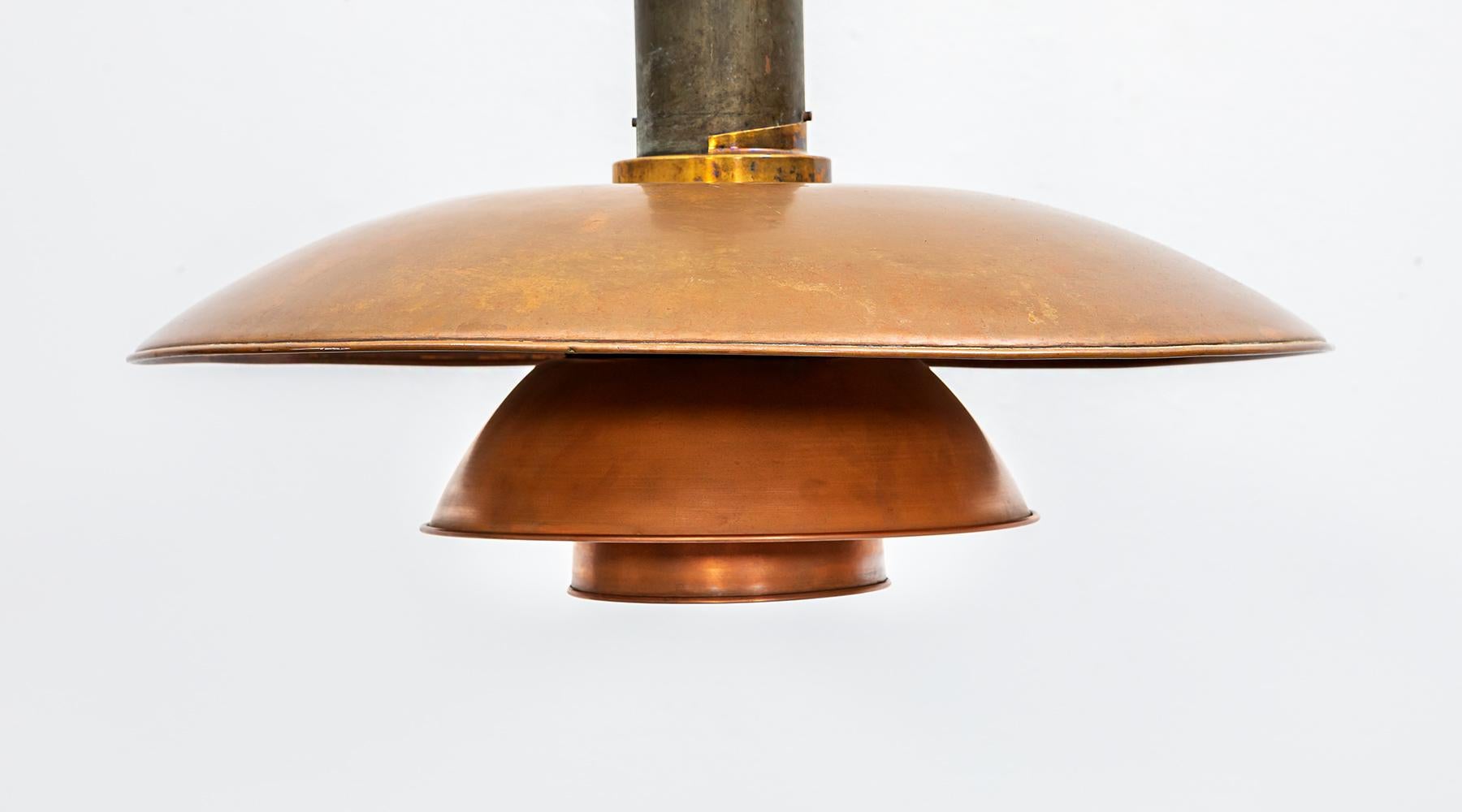 1940s Original Copper Ceiling Lamp 6/5 by Poul Henningsen In Good Condition For Sale In Frankfurt, Hessen, DE