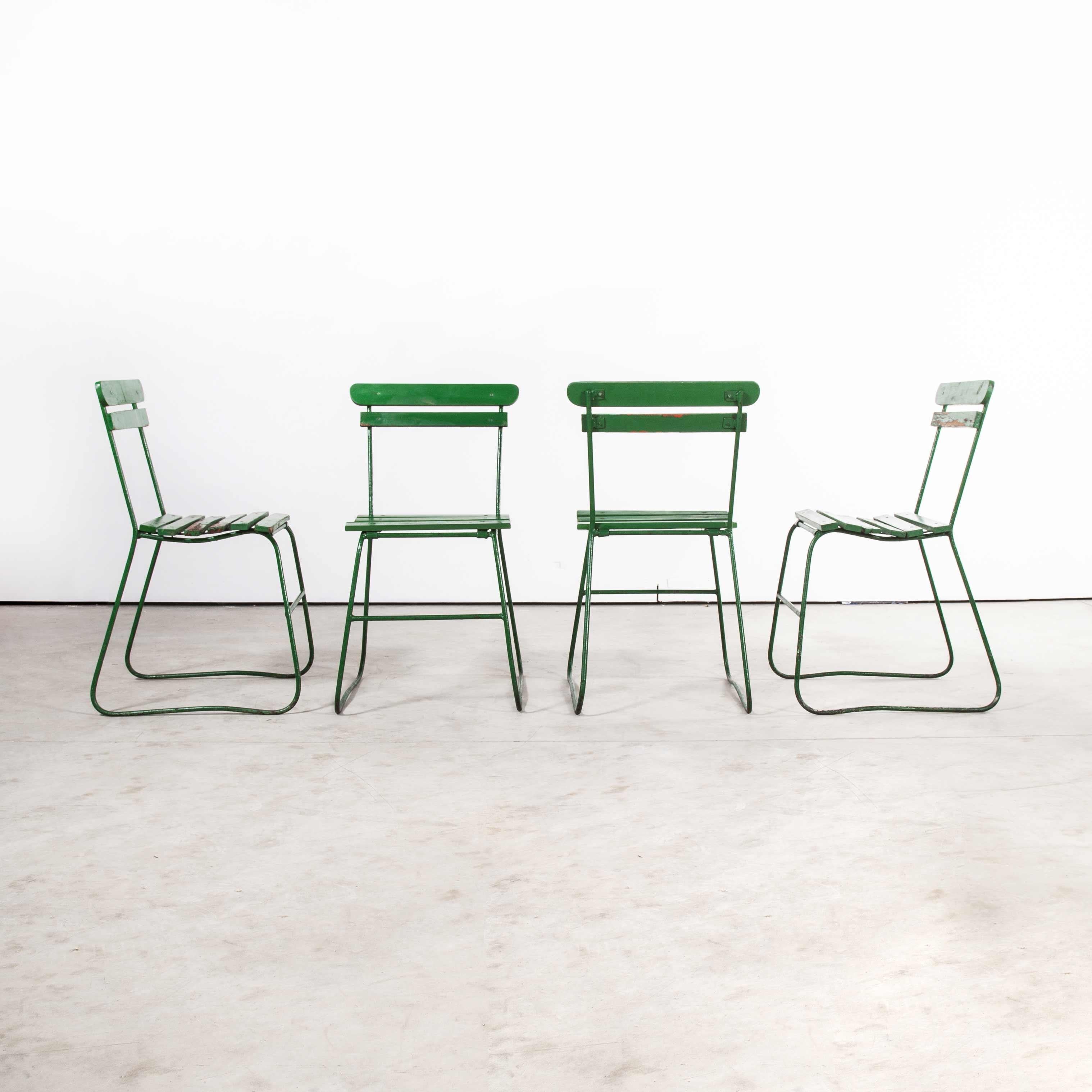 1940's Original French Green Garden Set, Table and Four Chairs 3