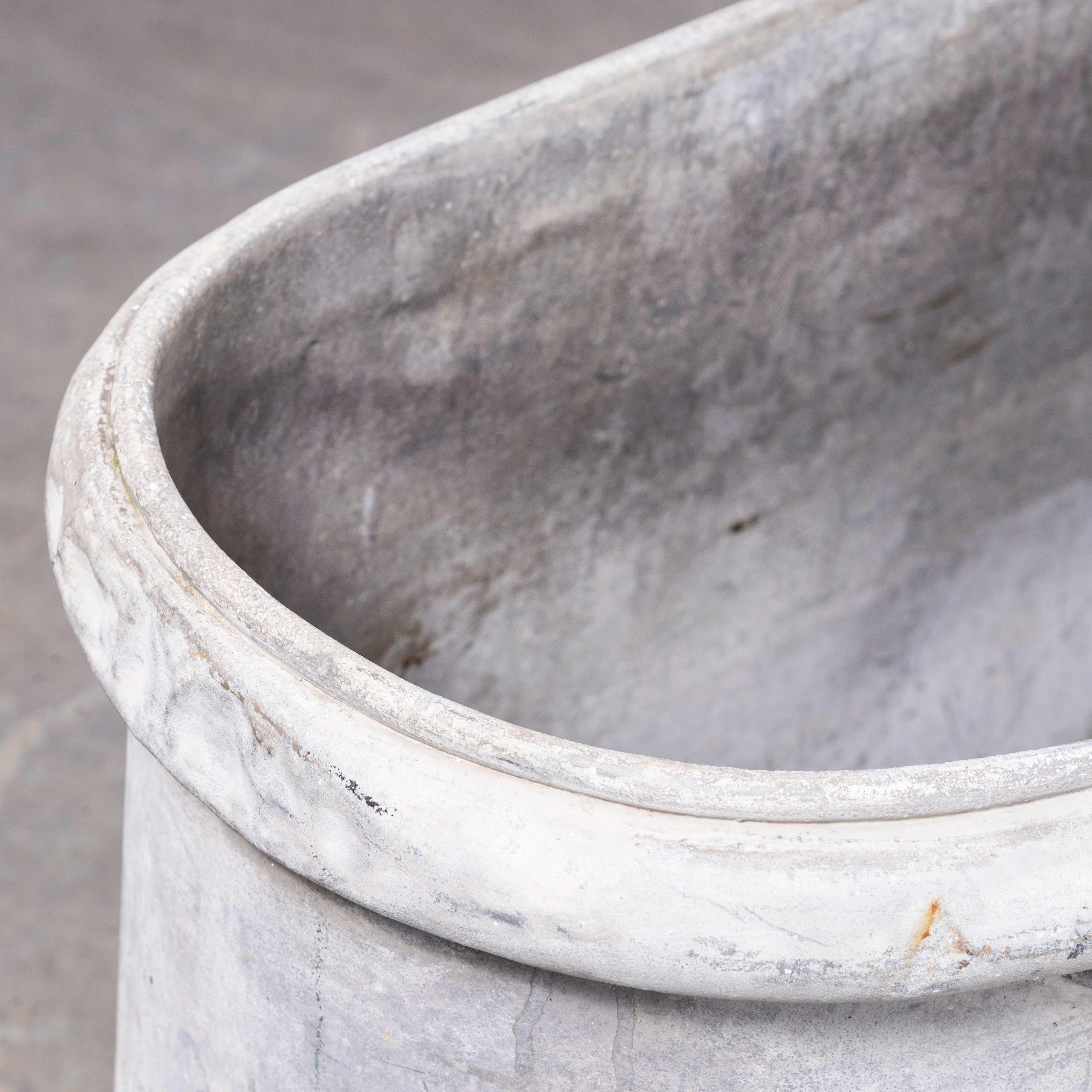 1940's Original French Zinc - Galvanised Bath - Planter In Good Condition For Sale In Hook, Hampshire