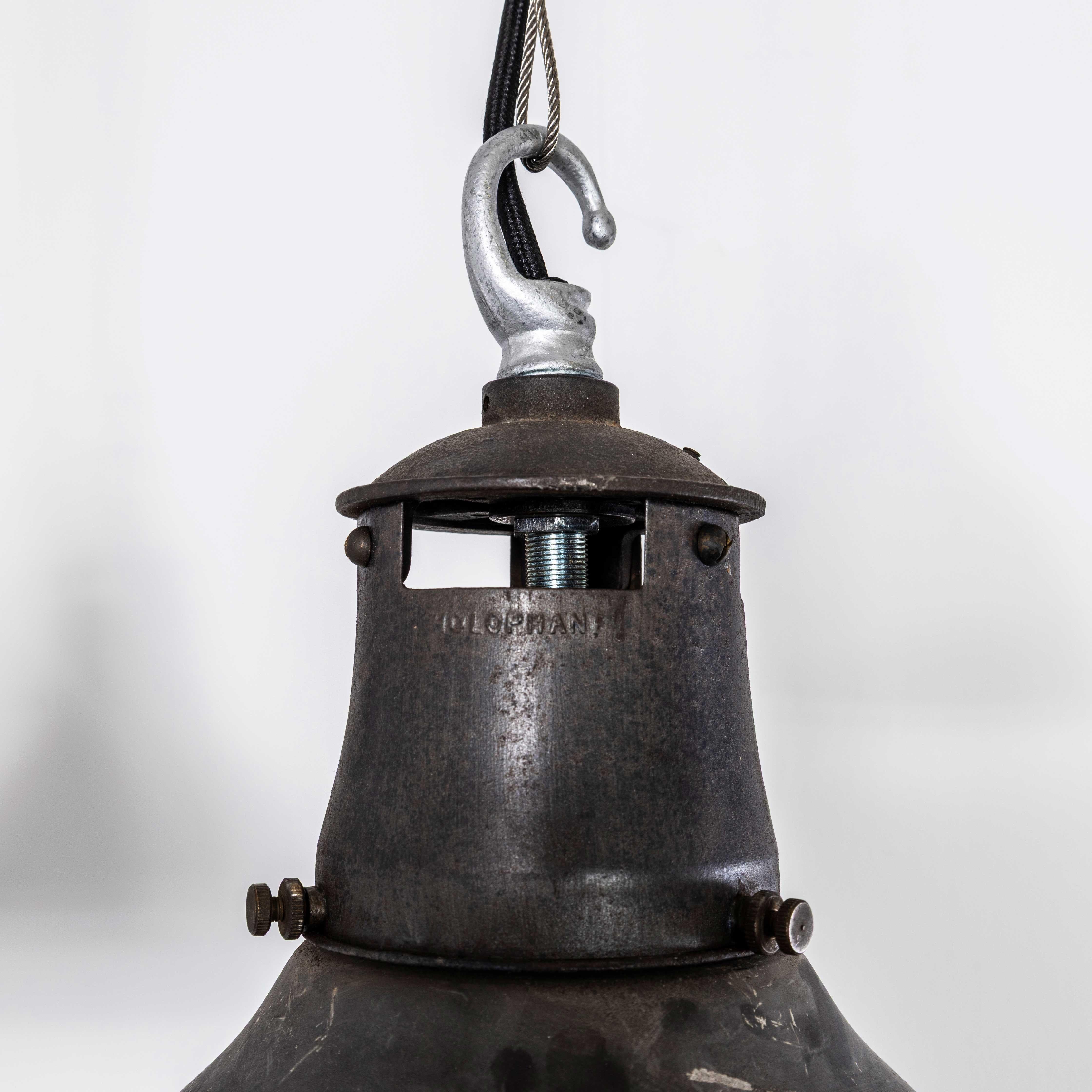 Aluminium Lampes pendantes prismatiques tachetées en Holophane d'origine des années 1940 en vente