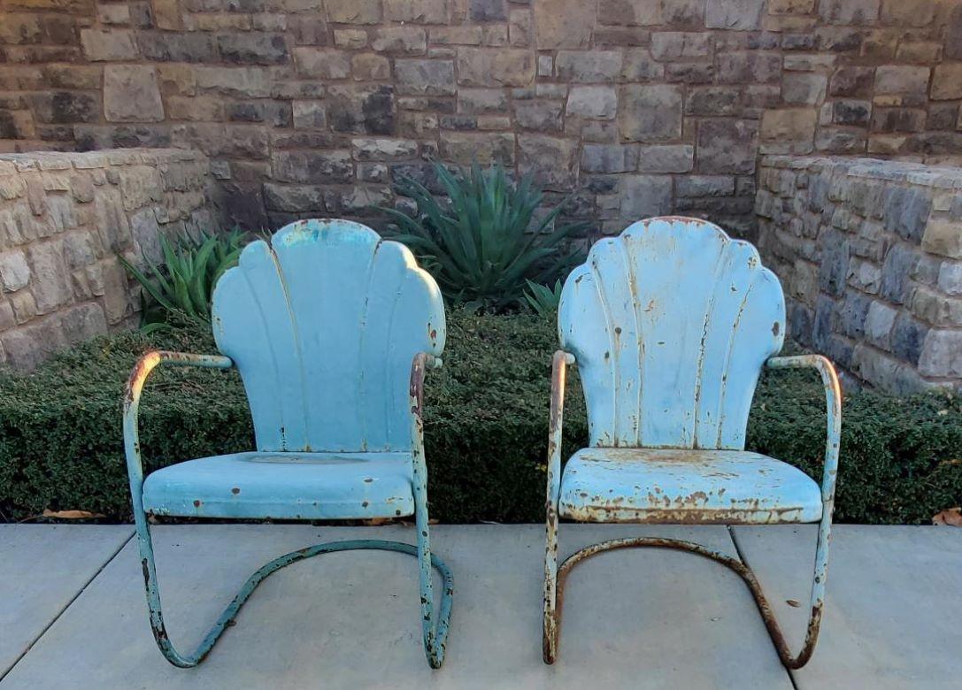 1940s Original Iron Clamshell Shellback Patio Lawn Chairs Mid Century Modern  For Sale 2