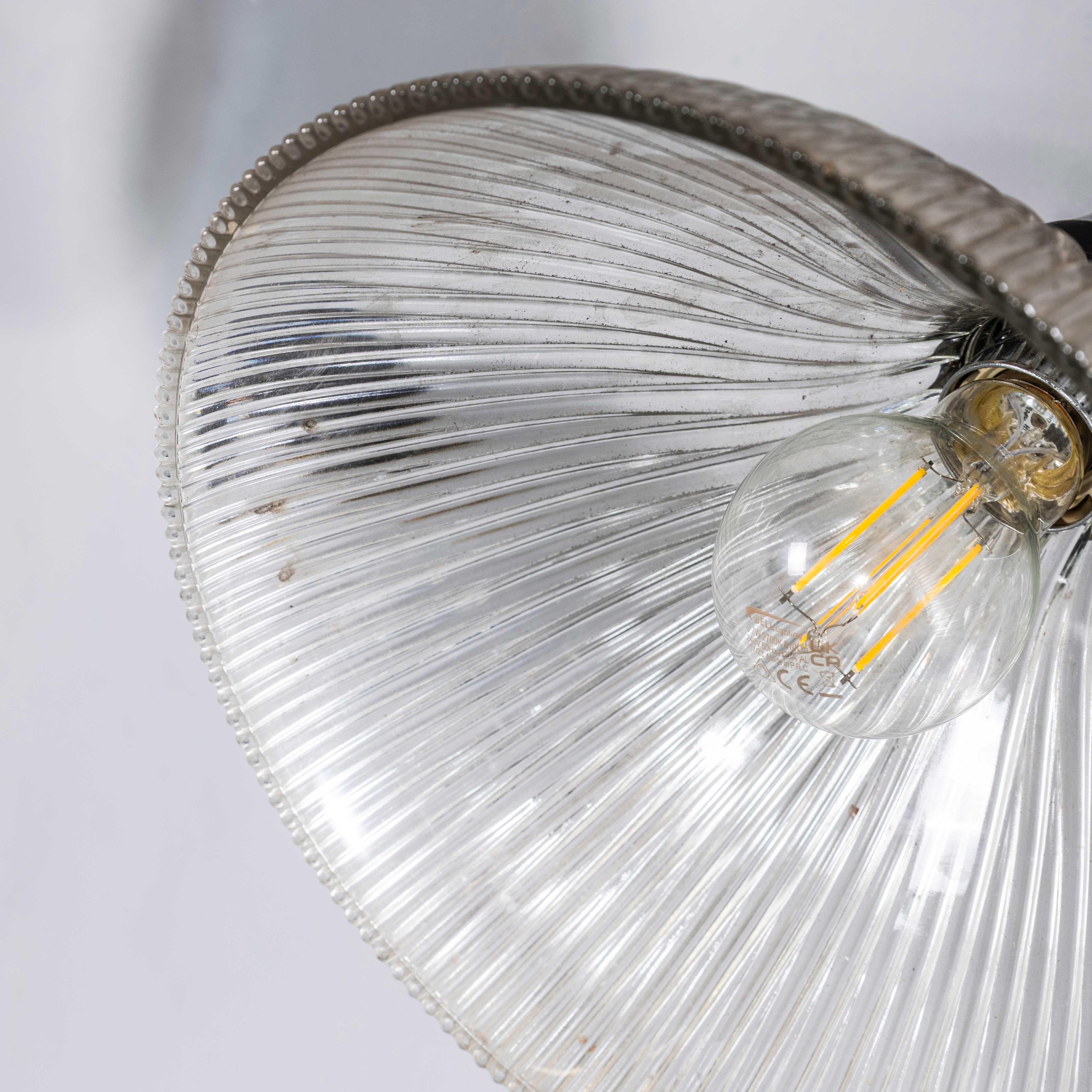 Lámparas Prismáticas de Holofano Originales de 1940 Montadas en la Pared en venta 5