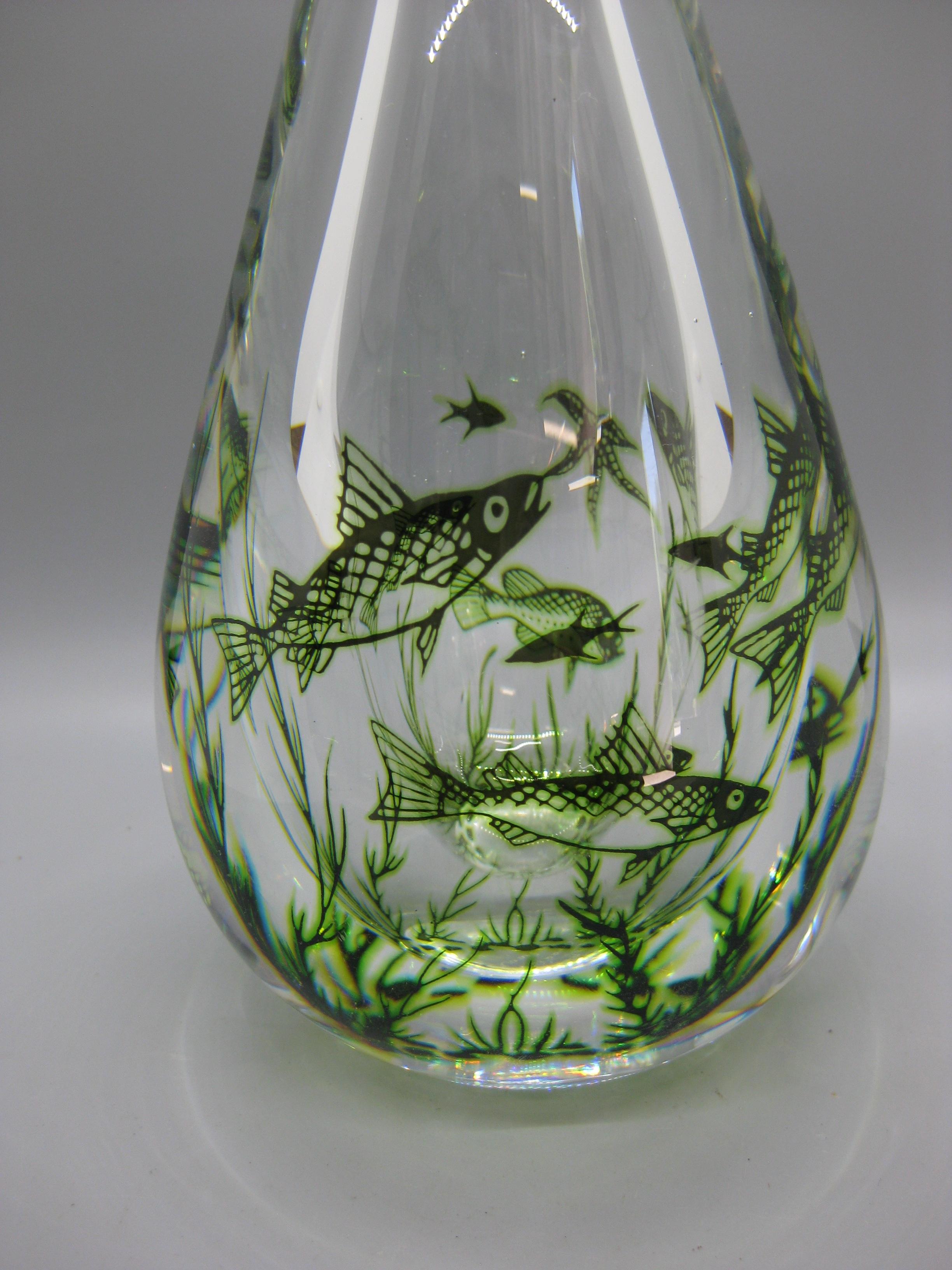 Suédois Dans les années 1940, Vase en verre d'art Orrefors Edward Hald Graal Fish Sculpture Fabriquée en Suède en vente