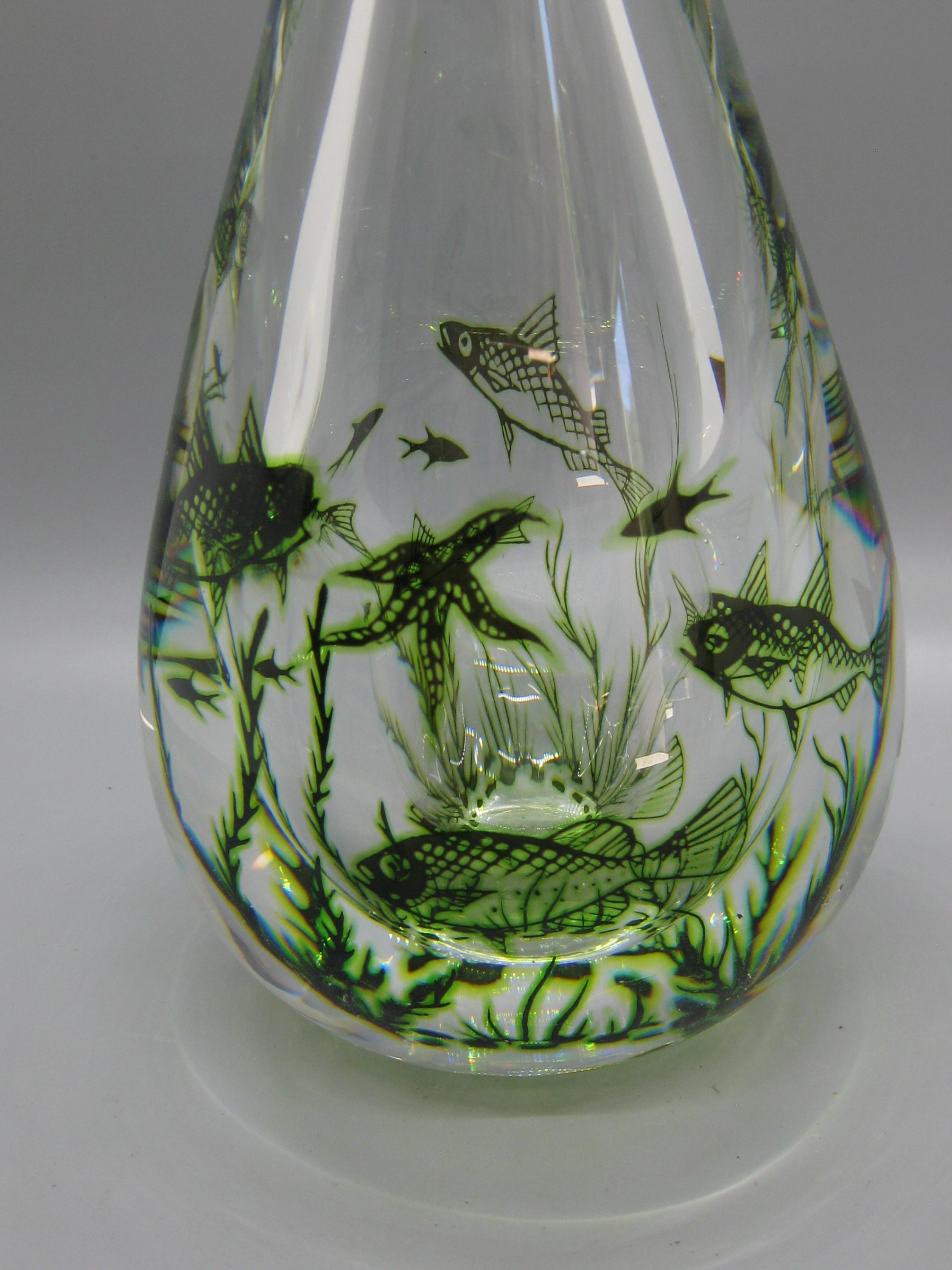 Dans les années 1940, Vase en verre d'art Orrefors Edward Hald Graal Fish Sculpture Fabriquée en Suède en vente 3