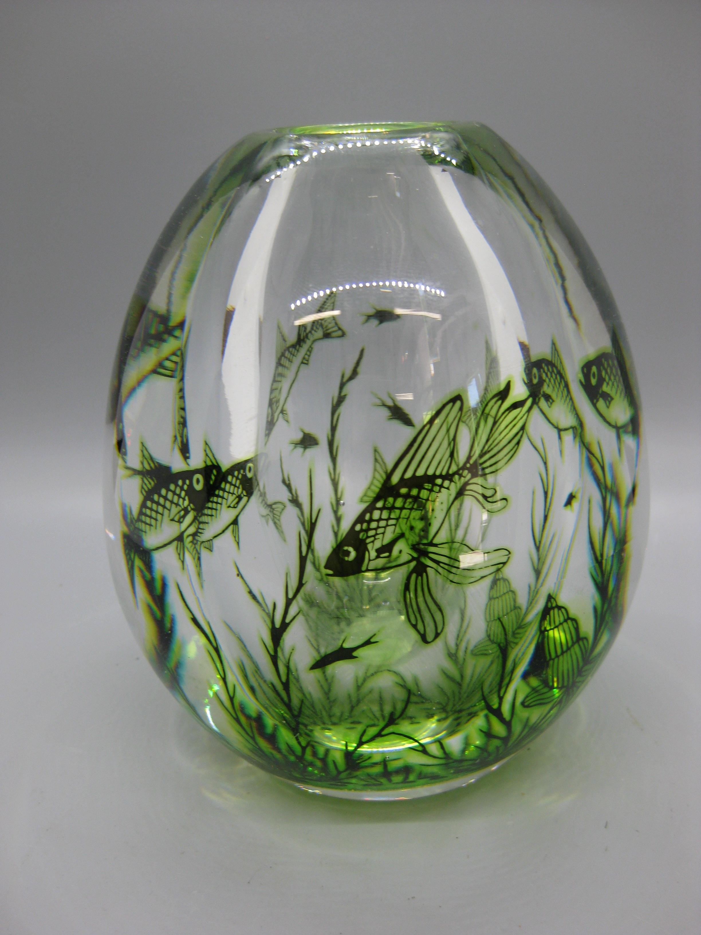 1940er Jahre Orrefors Edward Hald Graal Fisch Kunstglas Vase Skulptur Made in Sweden (Schwedisch) im Angebot