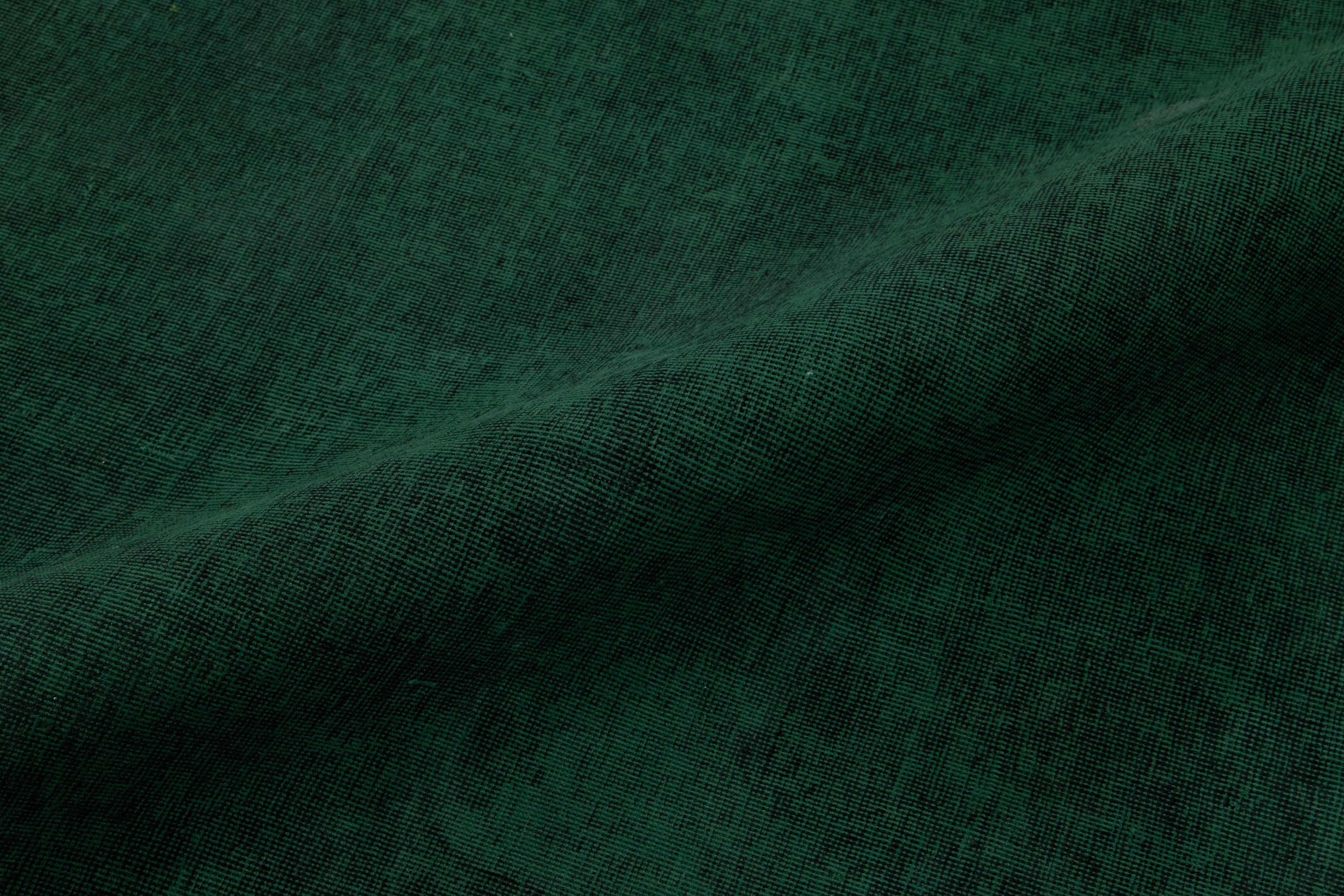 1940er Jahre Overdyed Persisch Grüner Wollteppich mit Medaillon Floral Design (Pakistanisch) im Angebot