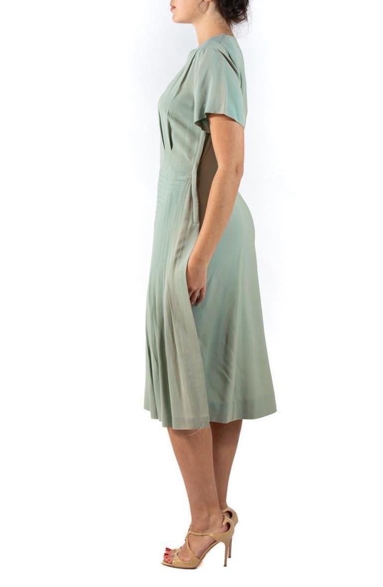 1940S Oyster Grey Rayon Crepe Dress In Excellent Condition For Sale In New York, NY