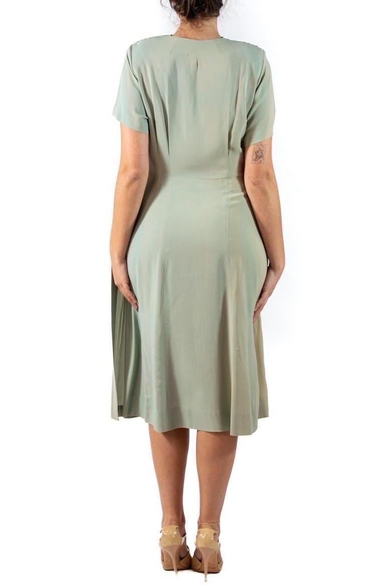 Donna Abito in crepe di rayon grigio ostrica degli anni '40 in vendita