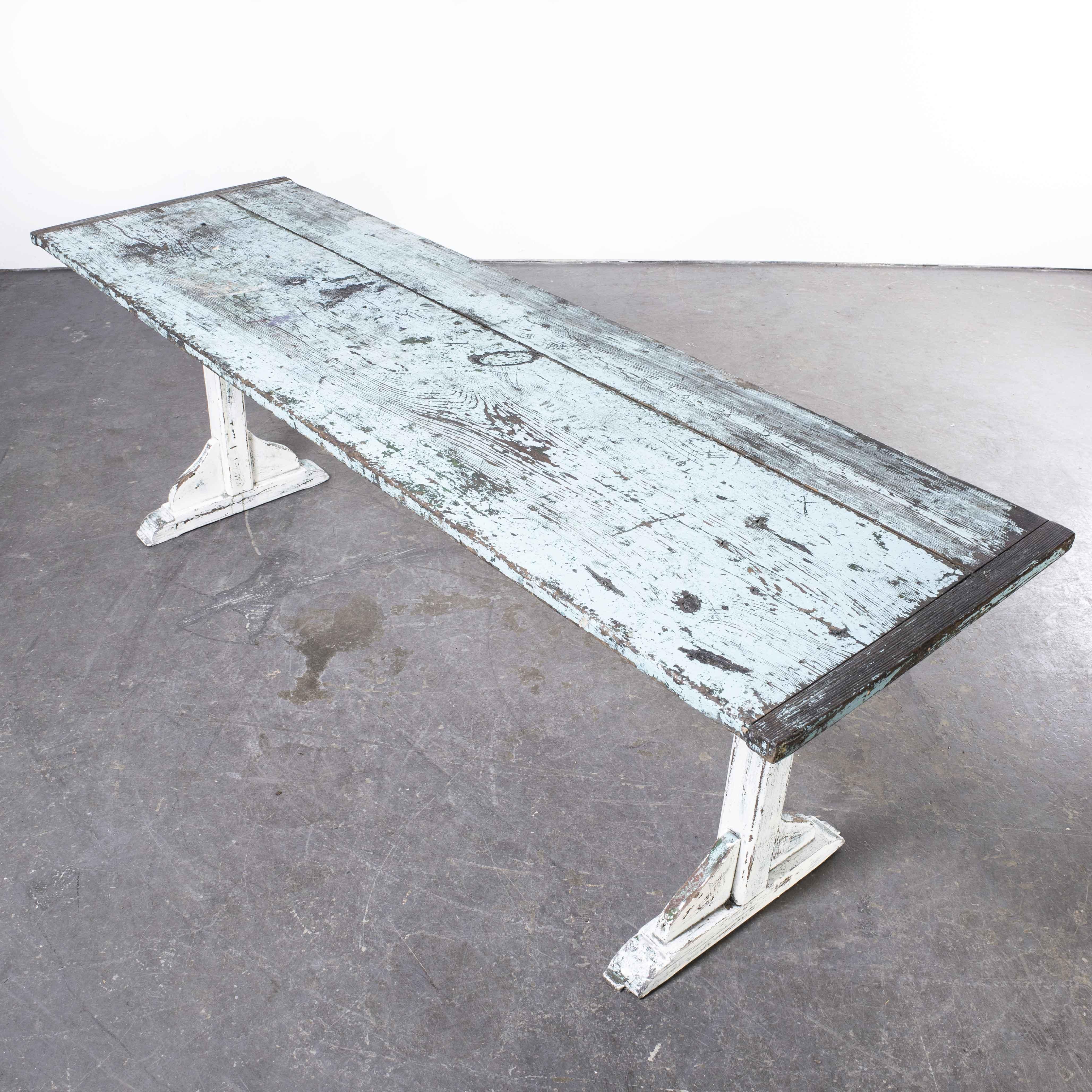 1940's Painted Pine Welsh Refectory Rectangular Dining Table In Good Condition For Sale In Hook, Hampshire