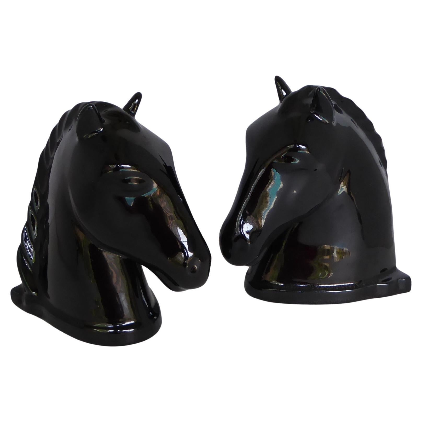 Mid-Century Modern 1940s Pair Modern Pottery Black Horse Head Bookends Abingdon Pottery For Sale
