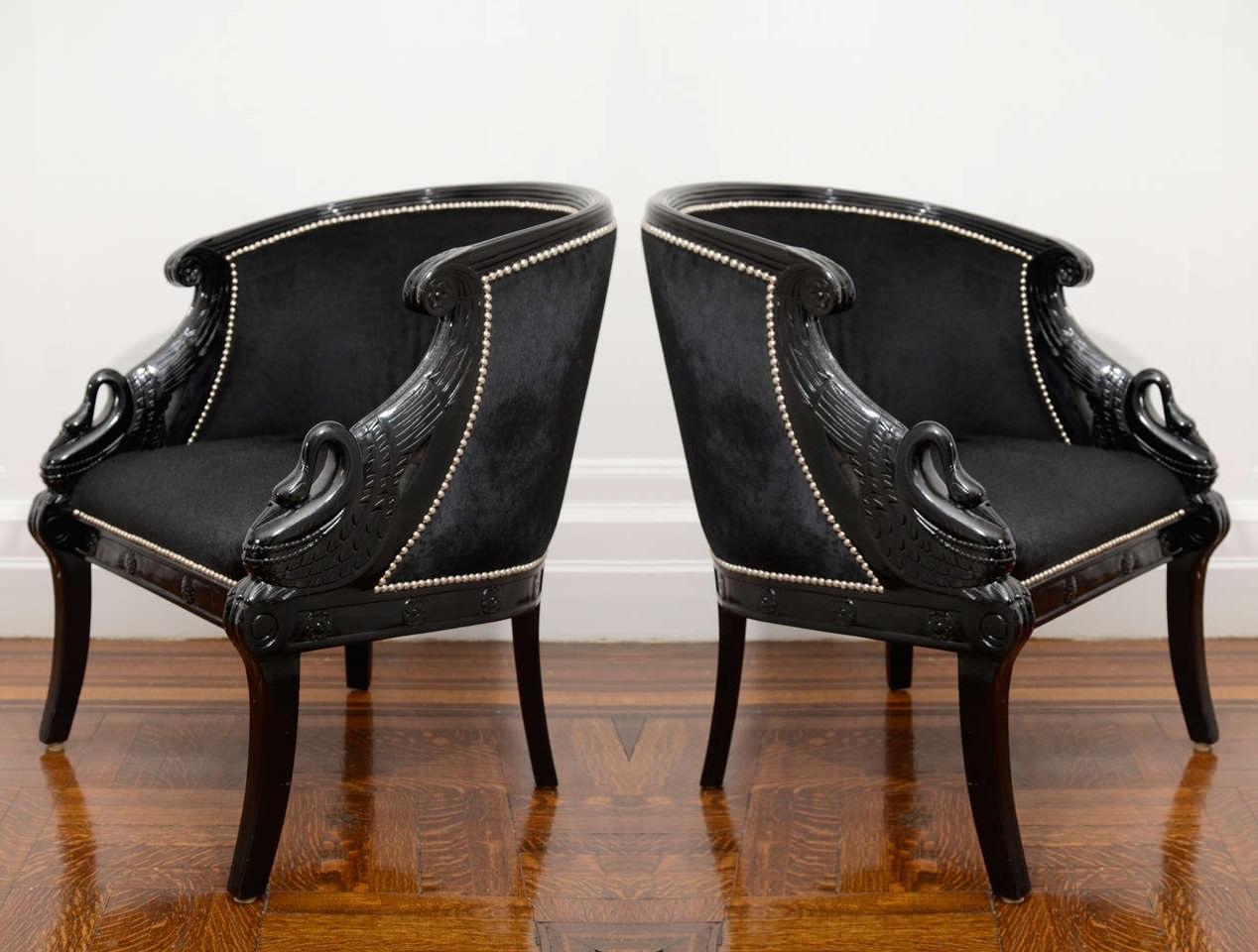 1940s Pair Neoclassical Lacquered Carved Swan Side Chairs In Good Condition For Sale In Dallas, TX
