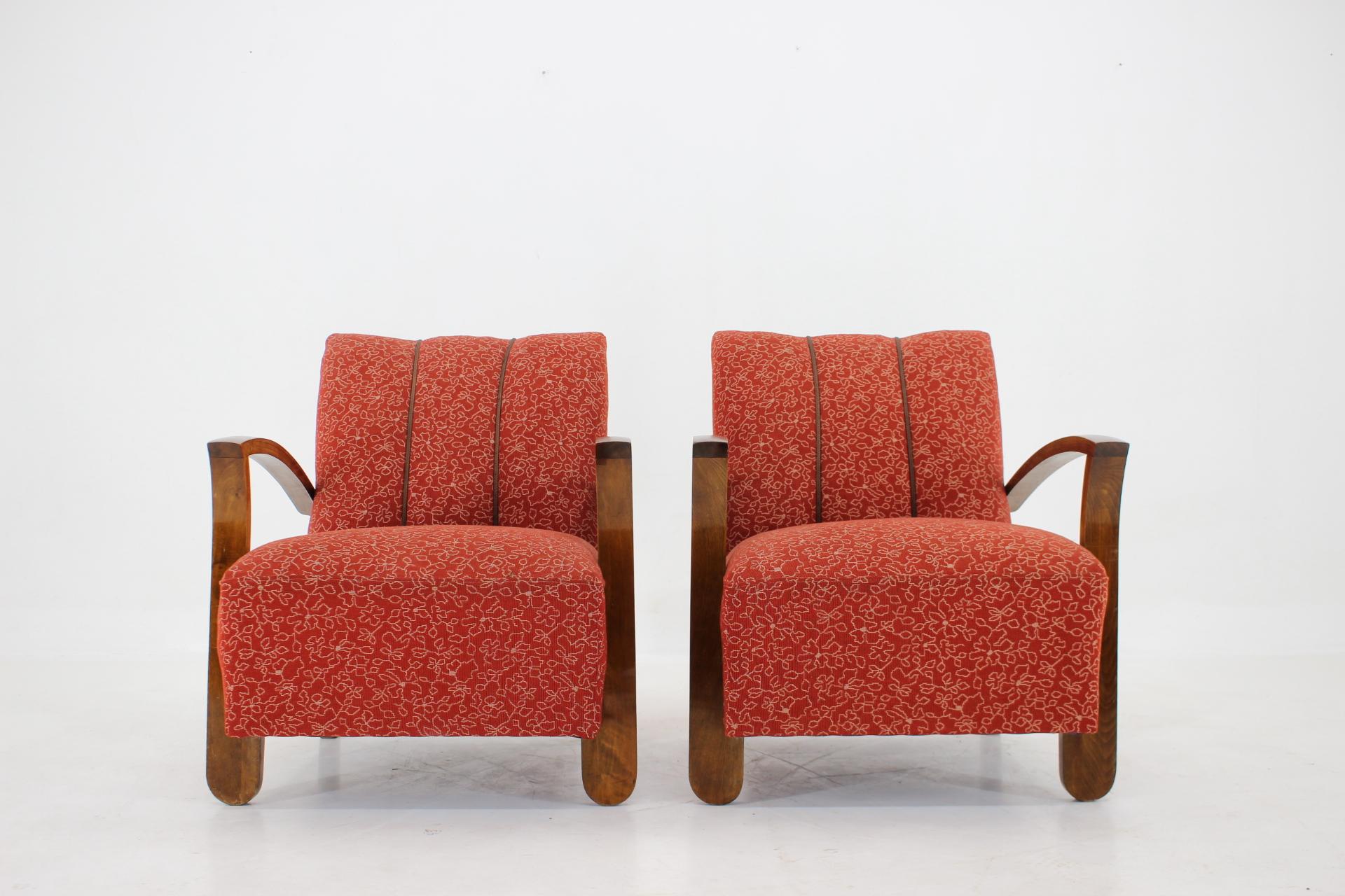 Zwei Art-déco-Sessel aus den 1940er Jahren, Tschechoslowakei im Zustand „Gut“ in Praha, CZ