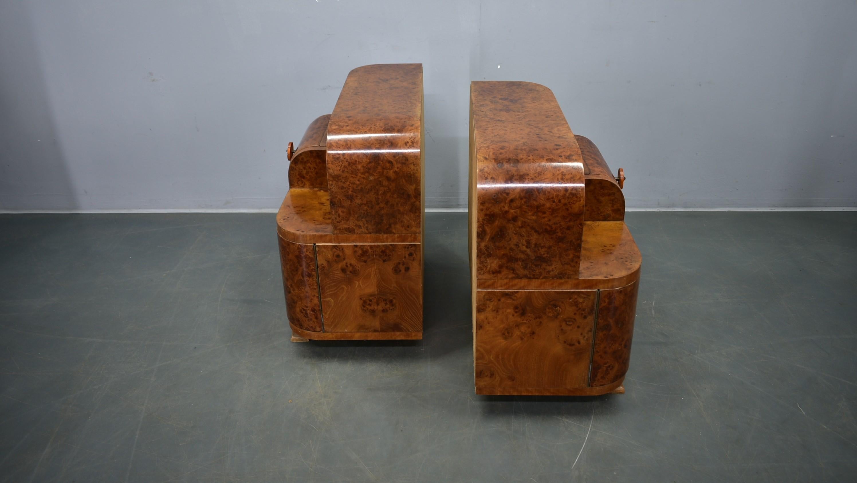 1940s Pair of Art Deco Bedside Tables, Czechoslovakia For Sale 5