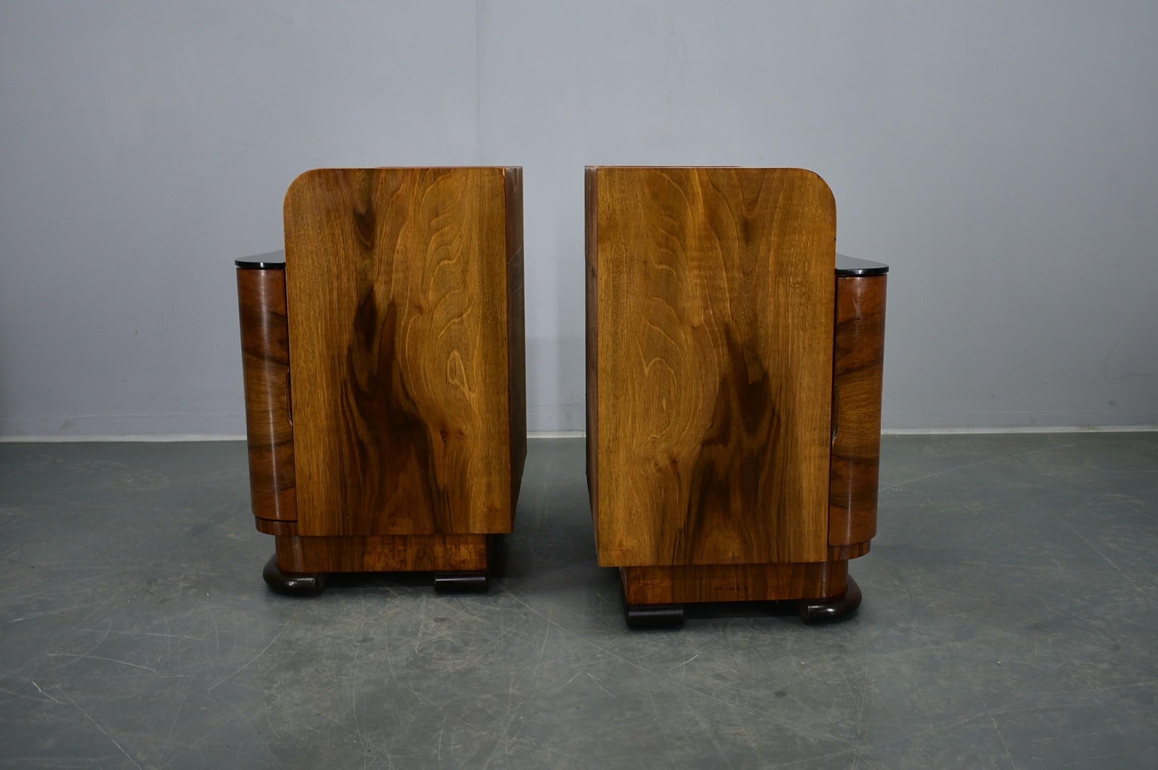 1940s Pair of Art Deco Bedside Tables, Czechoslovakia For Sale 6