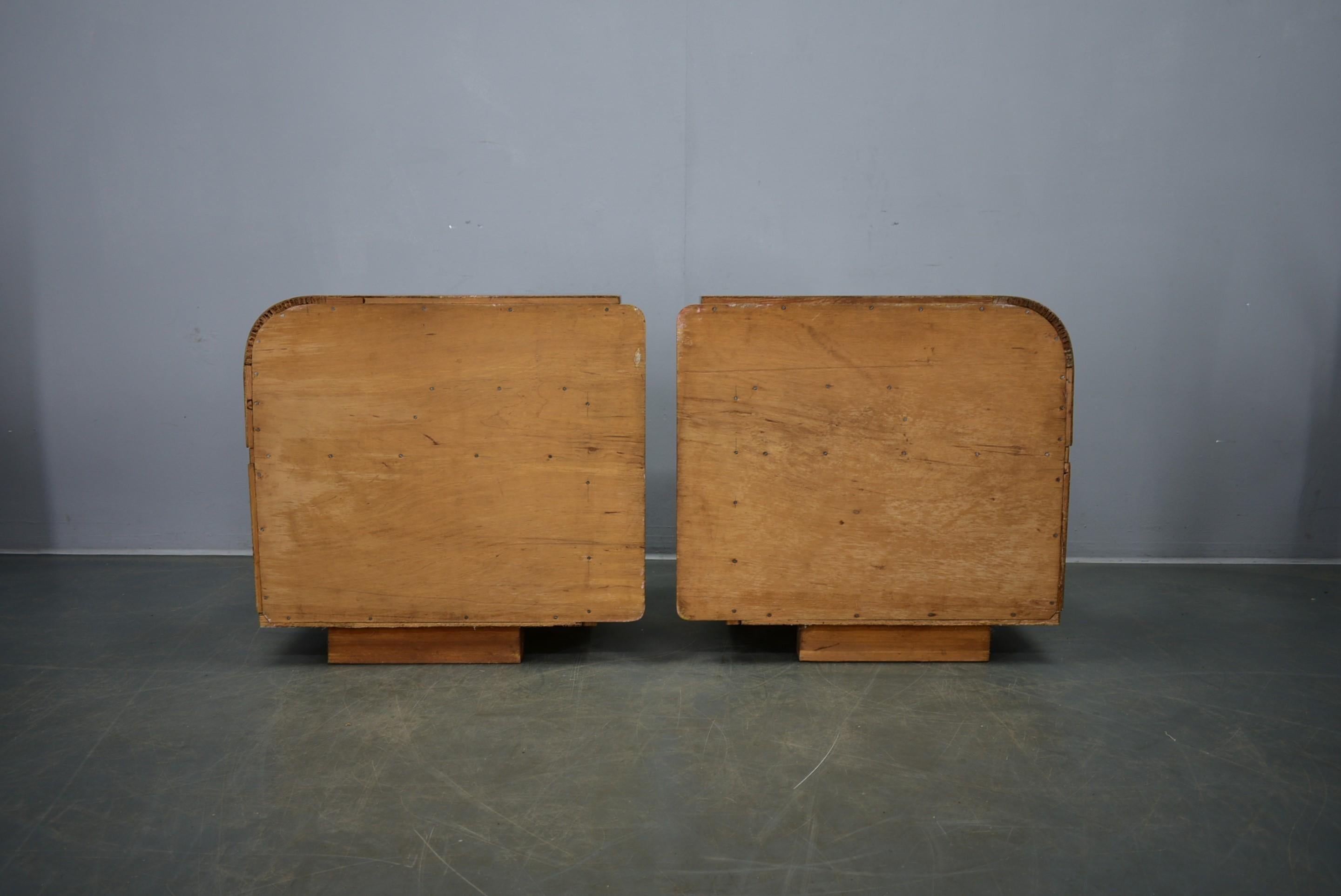 1940s Pair of Art Deco Bedside Tables, Czechoslovakia For Sale 6
