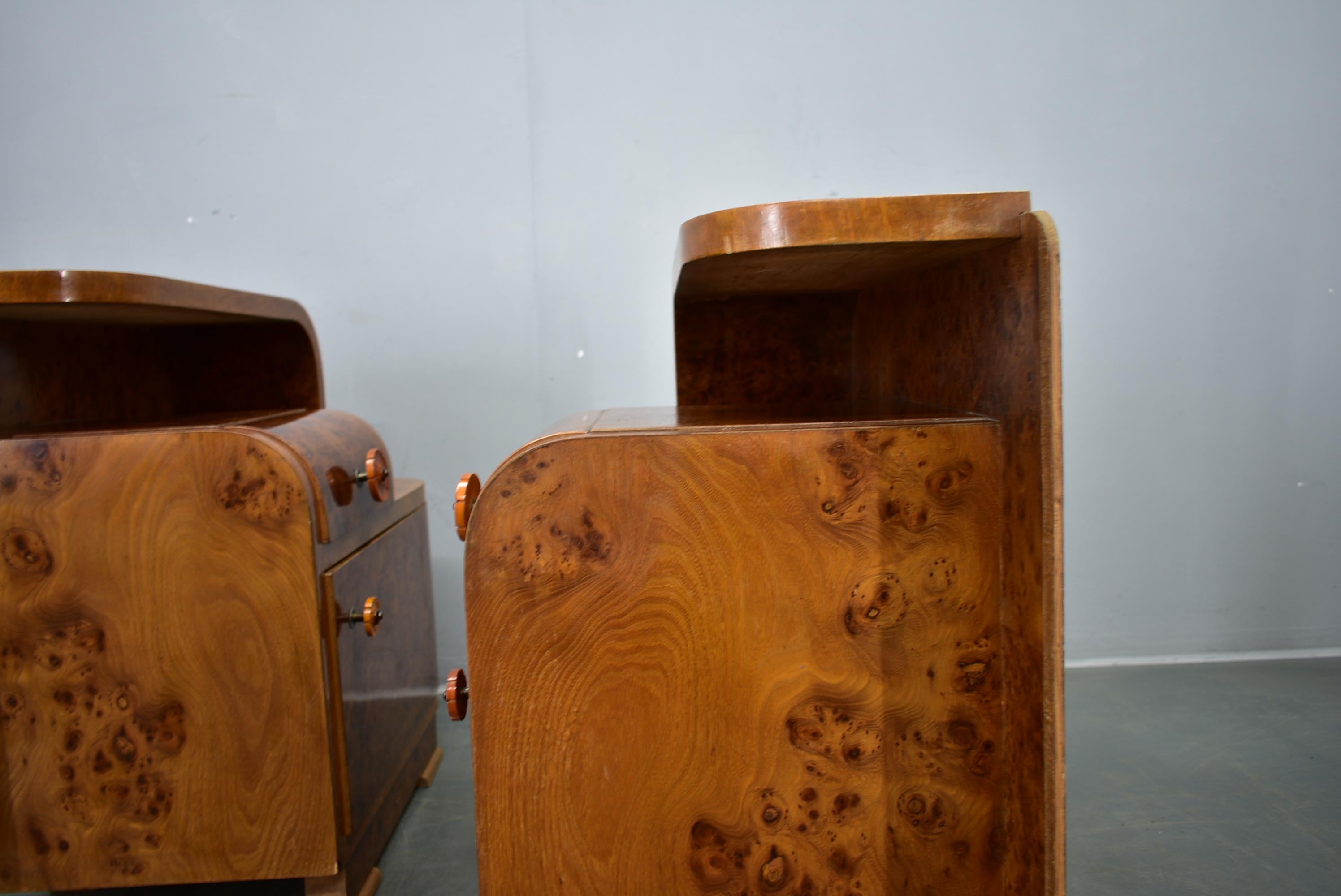 1940s Pair of Art Deco Bedside Tables, Czechoslovakia For Sale 8