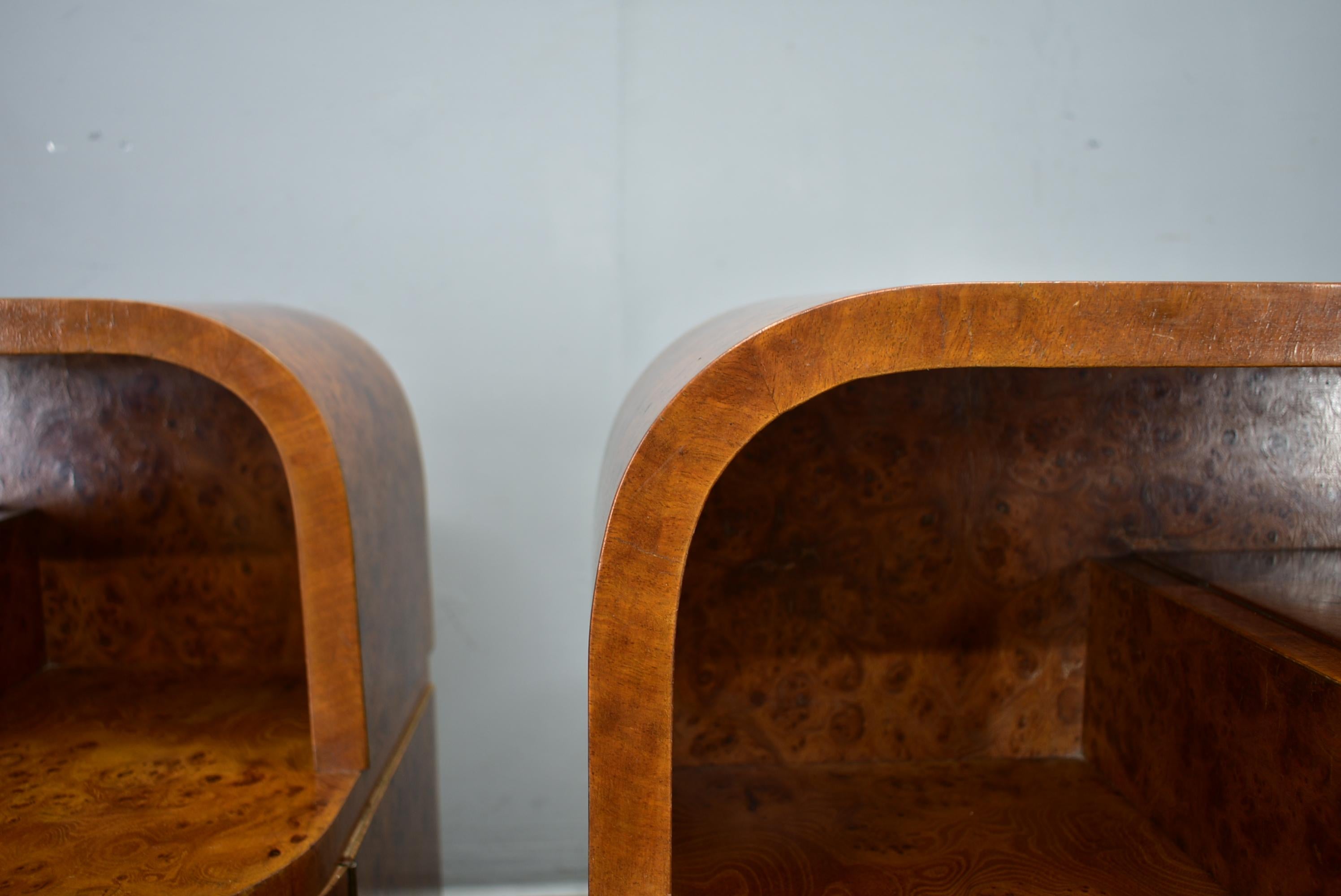 1940s Pair of Art Deco Bedside Tables, Czechoslovakia For Sale 10