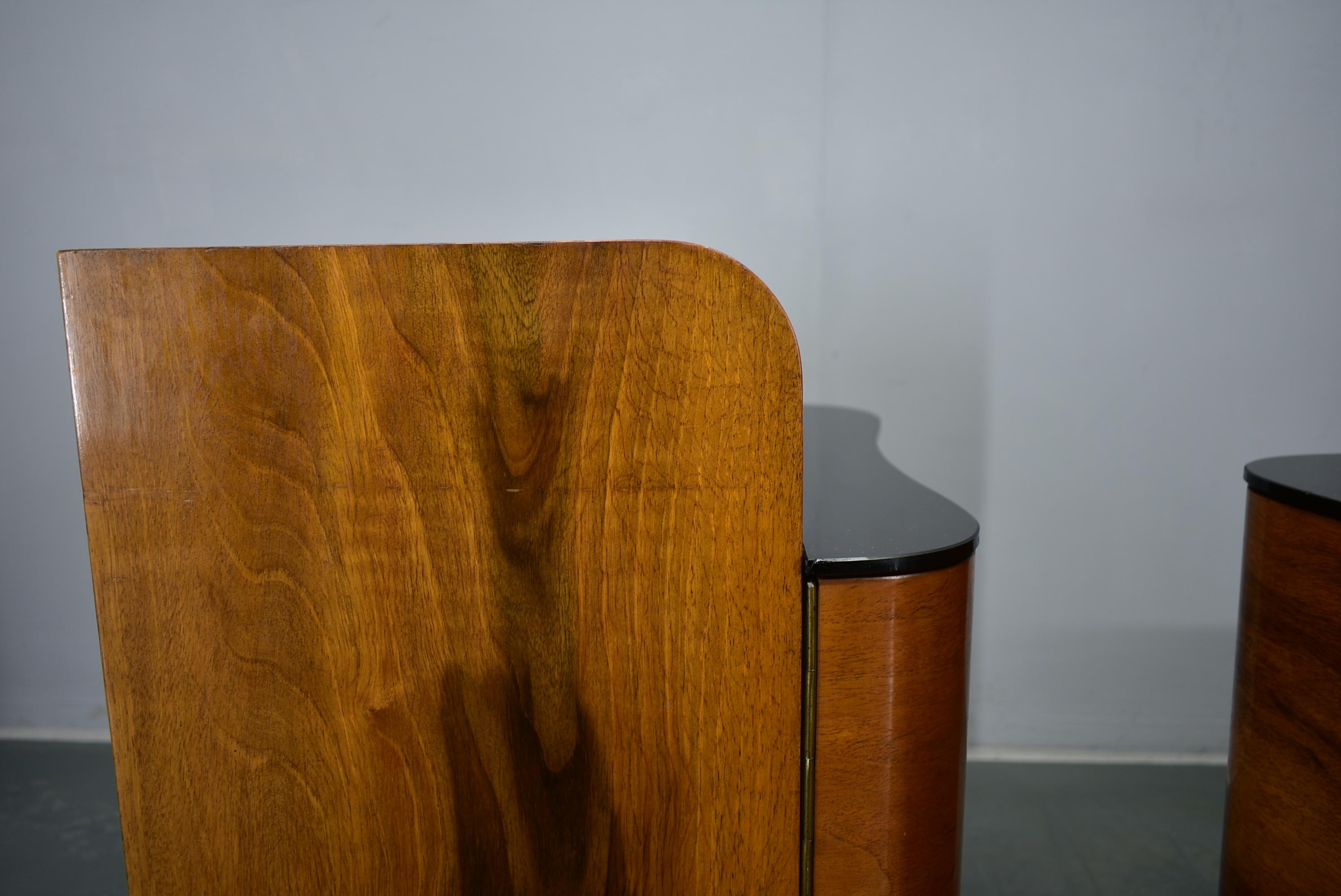 1940s Pair of Art Deco Bedside Tables, Czechoslovakia For Sale 12
