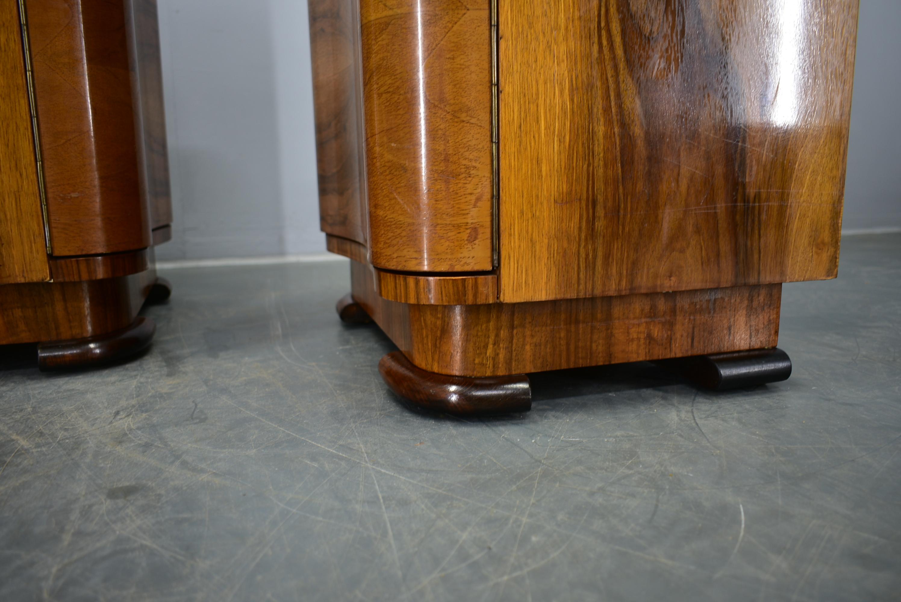 1940s Pair of Art Deco Bedside Tables, Czechoslovakia For Sale 13