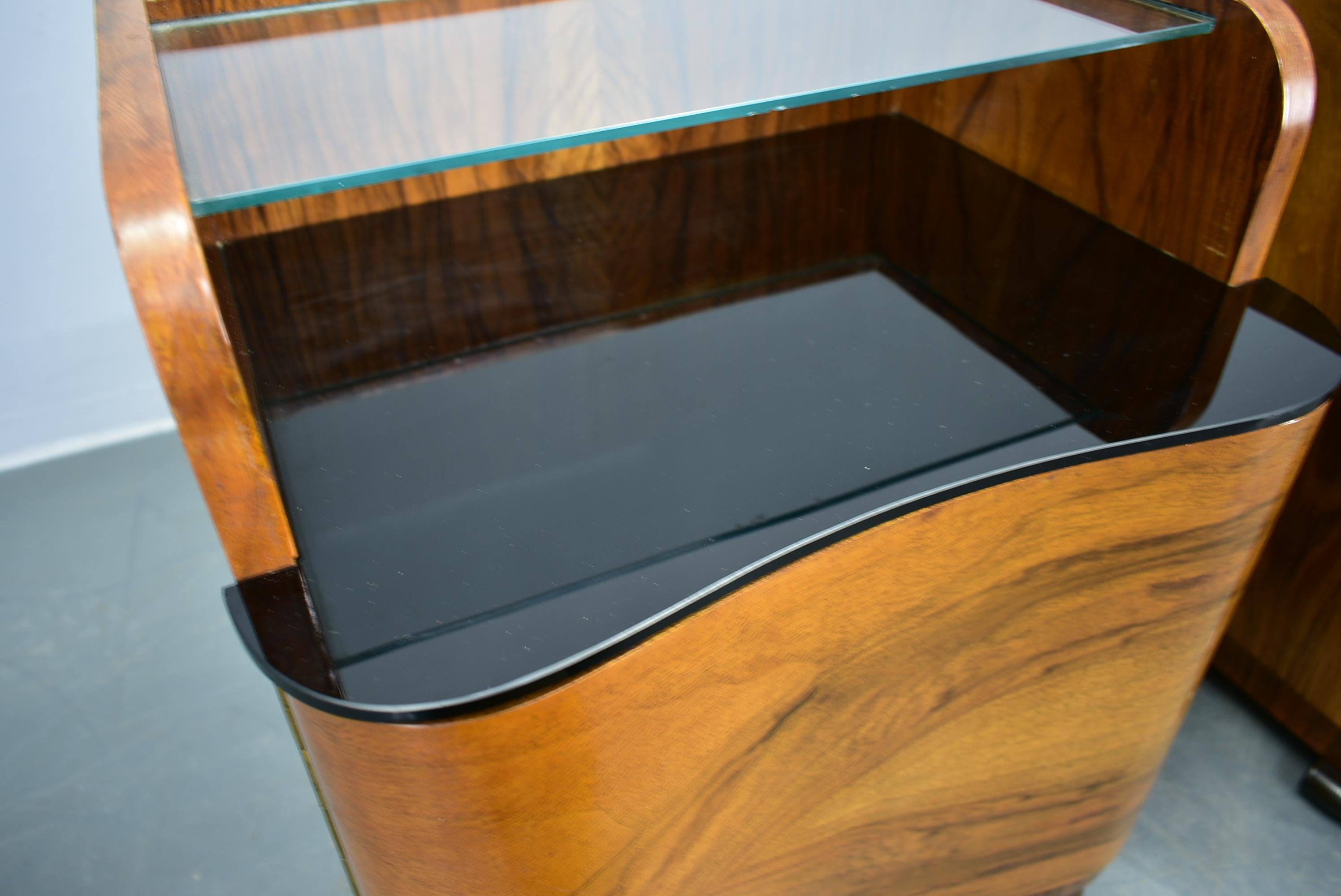 1940s Pair of Art Deco Bedside Tables, Czechoslovakia In Good Condition For Sale In Praha, CZ