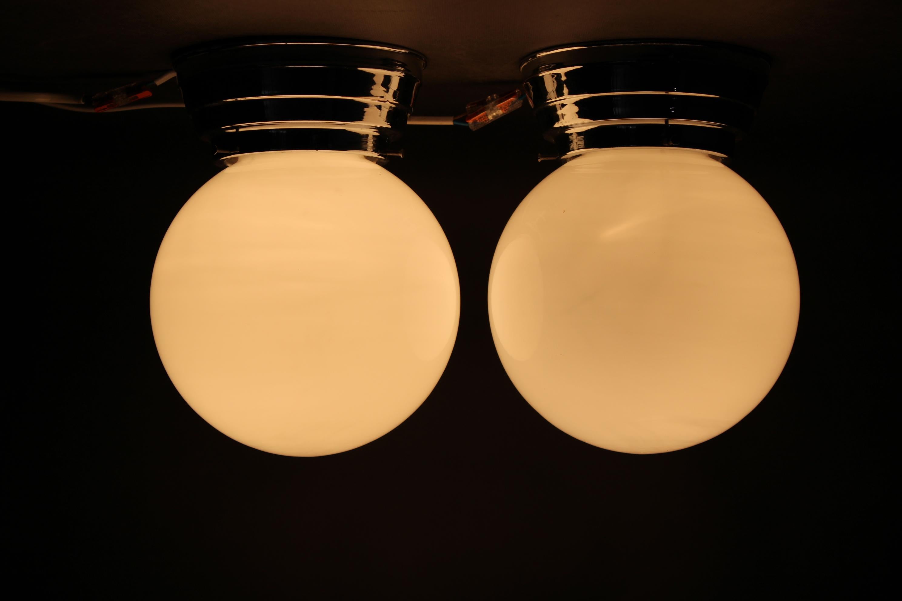 Coppia di lampade da soffitto o da parete Art Déco degli anni '40, Cecoslovacchia in vendita 5