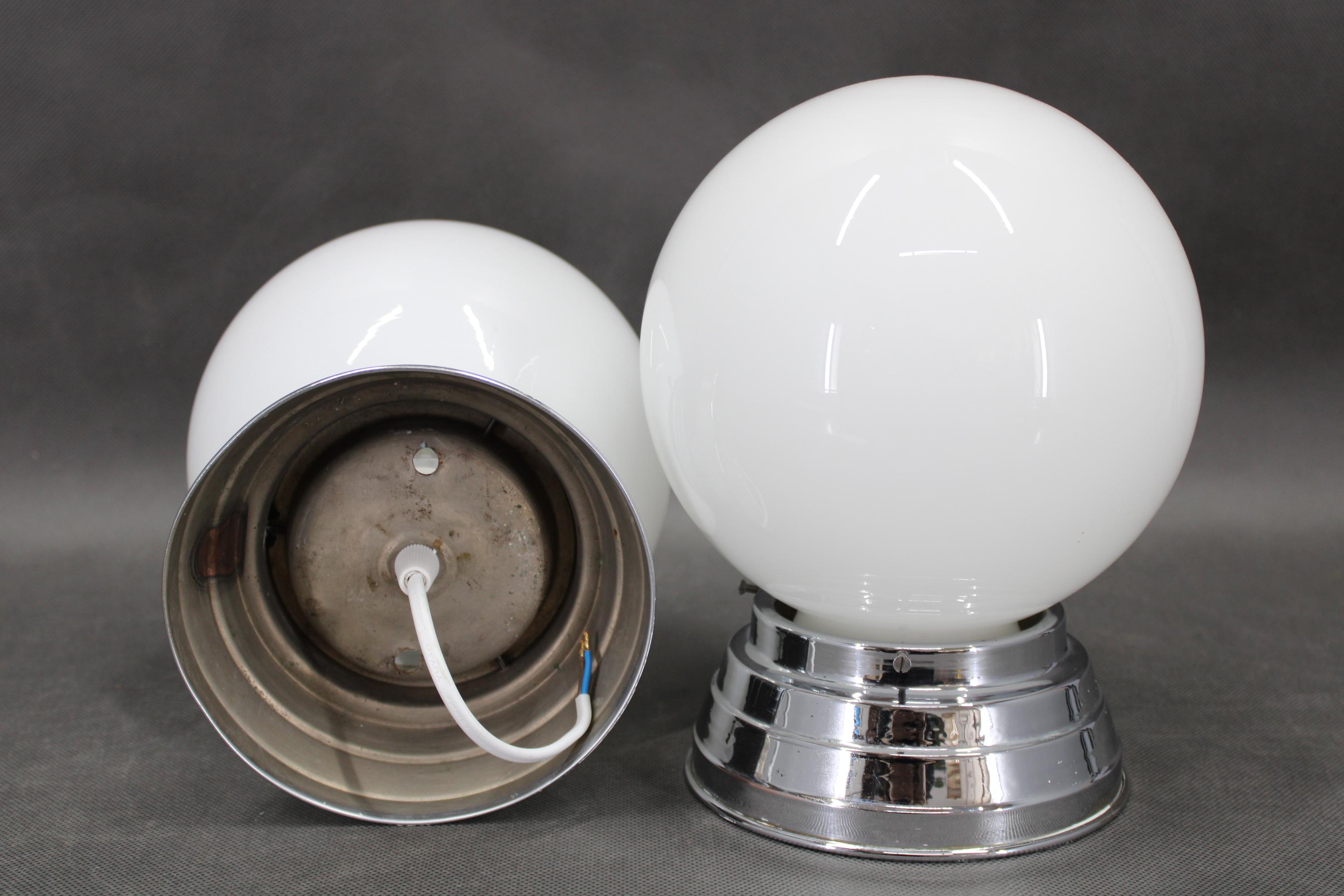Coppia di lampade da soffitto o da parete Art Déco degli anni '40, Cecoslovacchia in vendita 2
