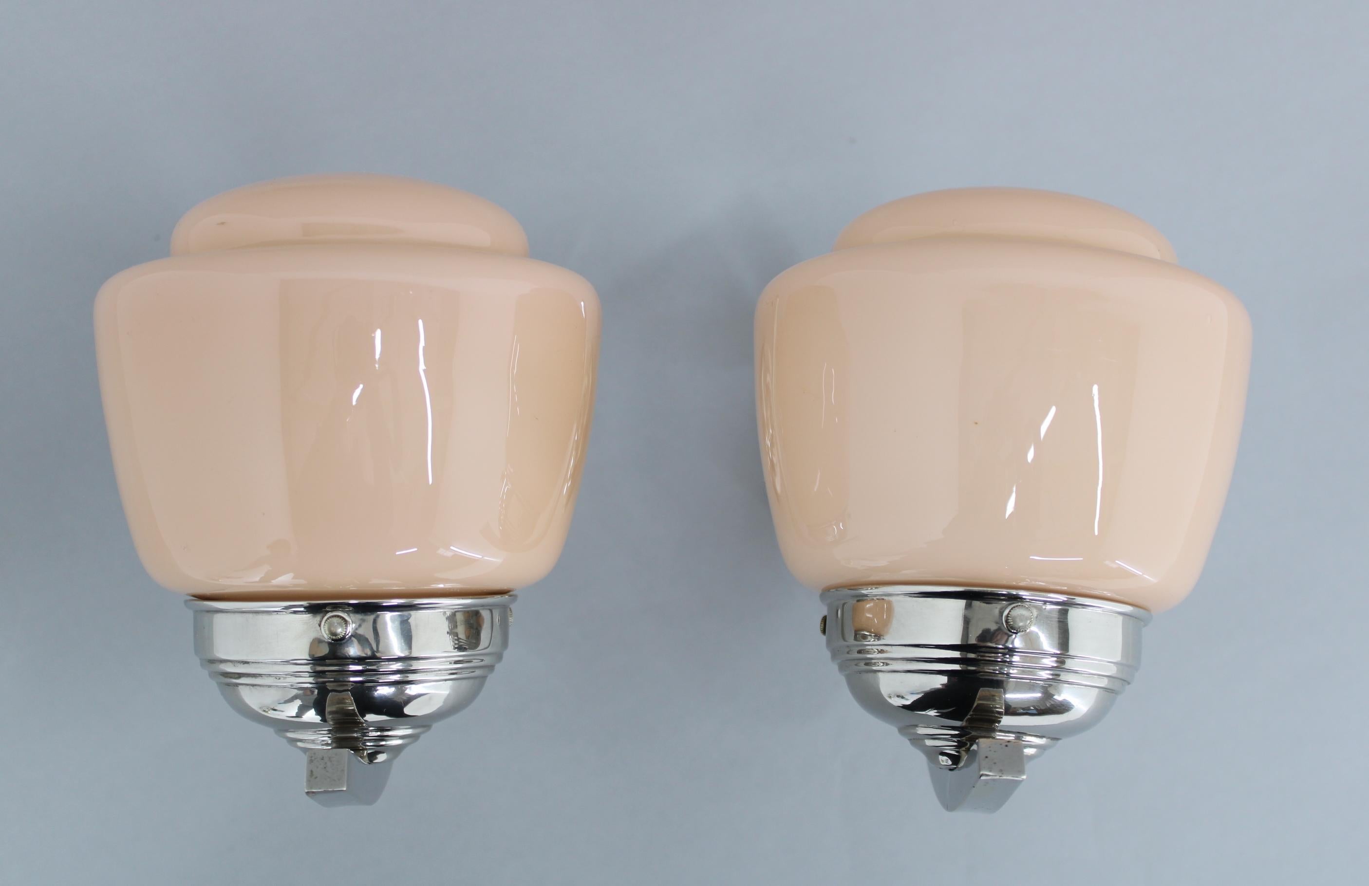 Coppia di lampade da parete Art Déco degli anni '40, Cecoslovacchia 7