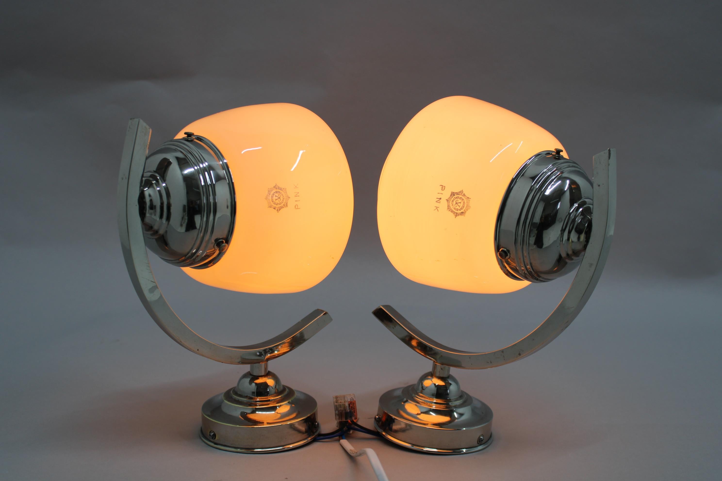 1940s Pair of Art Deco Wall Sconces Lamp , Czechoslovakia For Sale 2