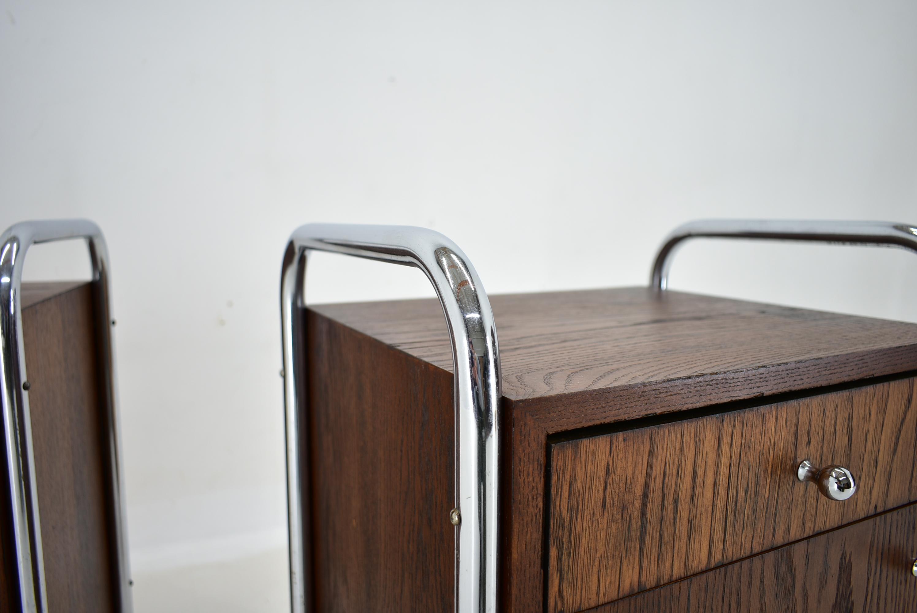 - Chrome plated tubular construction with signs of use 
- wooden and chrome parts have been refurbished.
