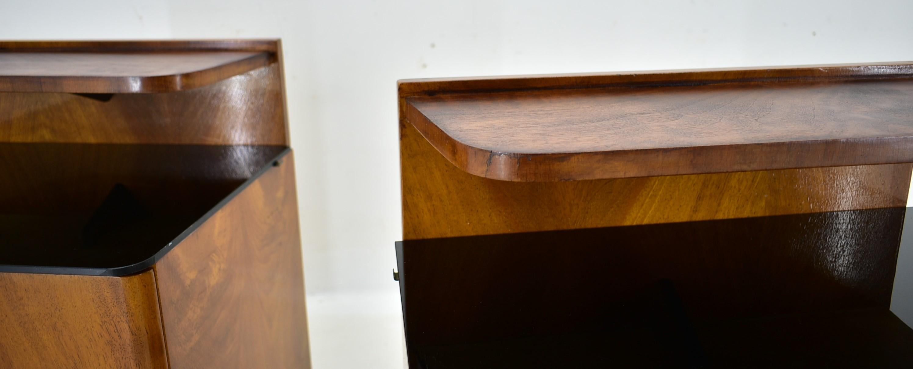 Mid-Century Modern 1940s Pair of Bedside Tables by Jindřich Halabala , Czechoslovakia For Sale