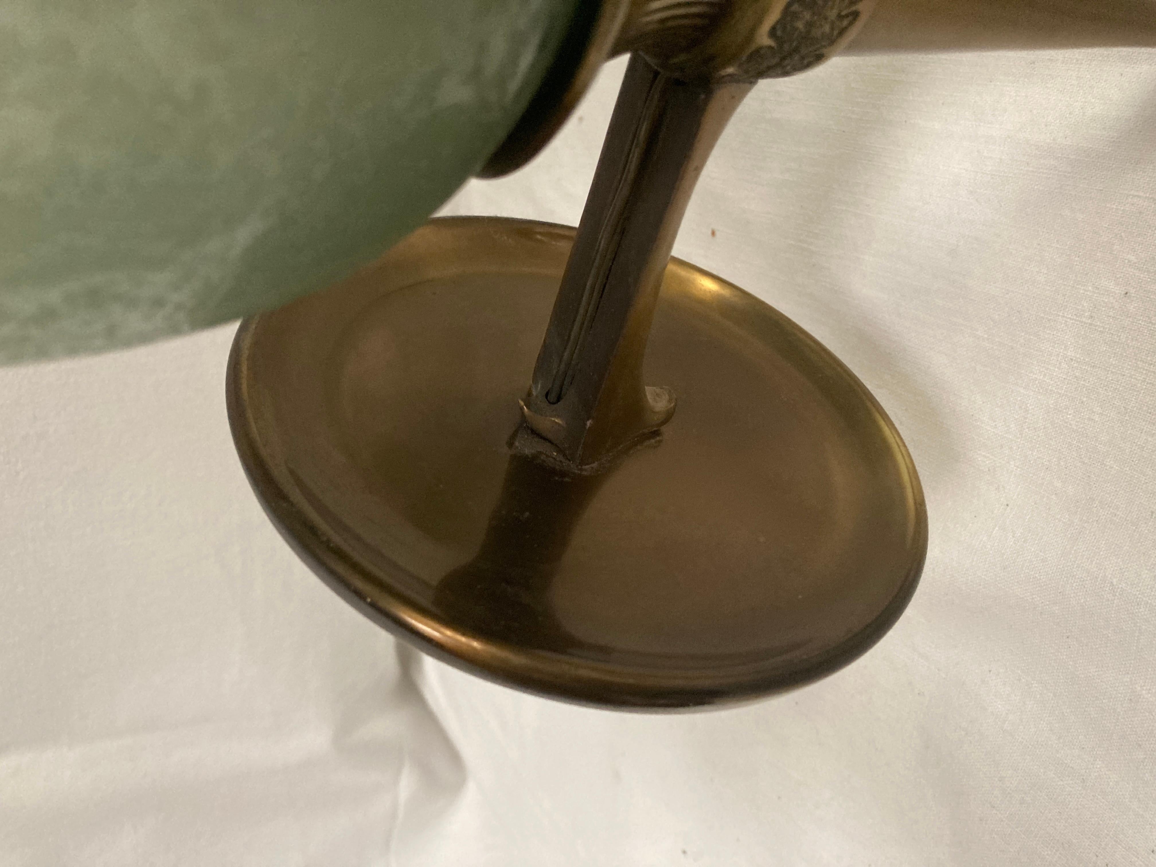 1940er Jahre Ein Paar Wandleuchter aus Bronze und Murano-Glas von Veronese im Angebot 7