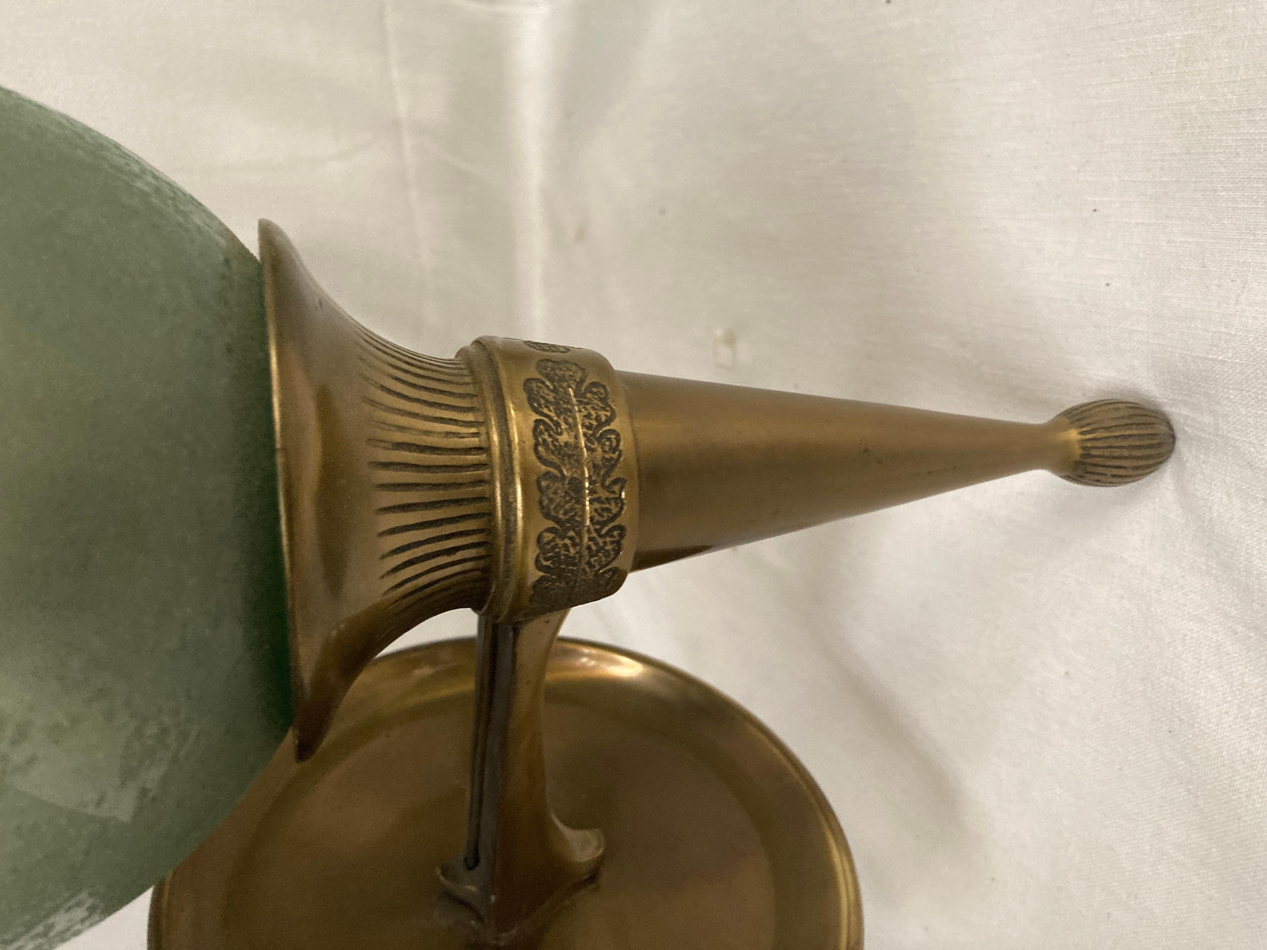1940er Jahre Ein Paar Wandleuchter aus Bronze und Murano-Glas von Veronese im Angebot 8