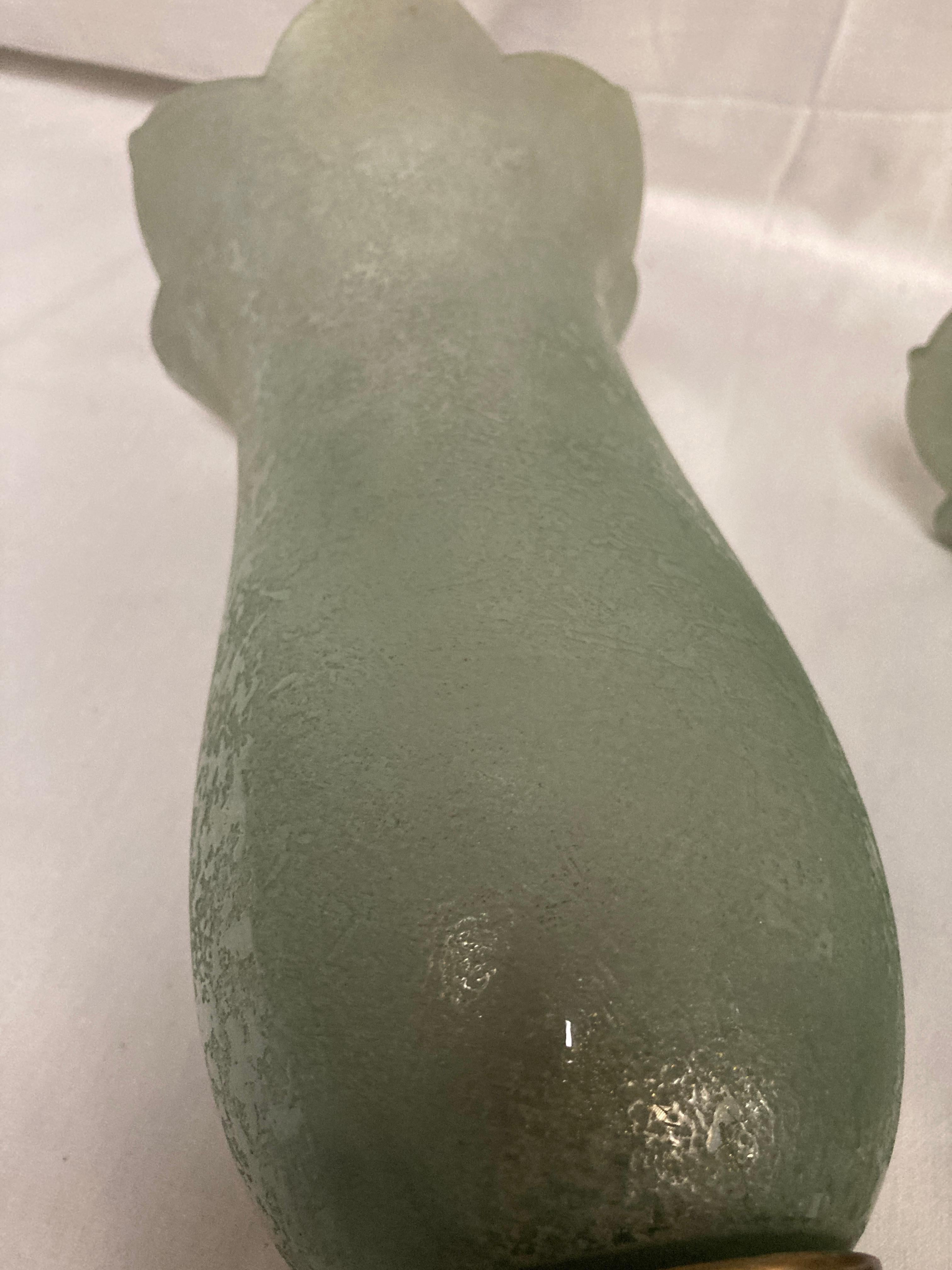 1940er Jahre Ein Paar Wandleuchter aus Bronze und Murano-Glas von Veronese im Angebot 3