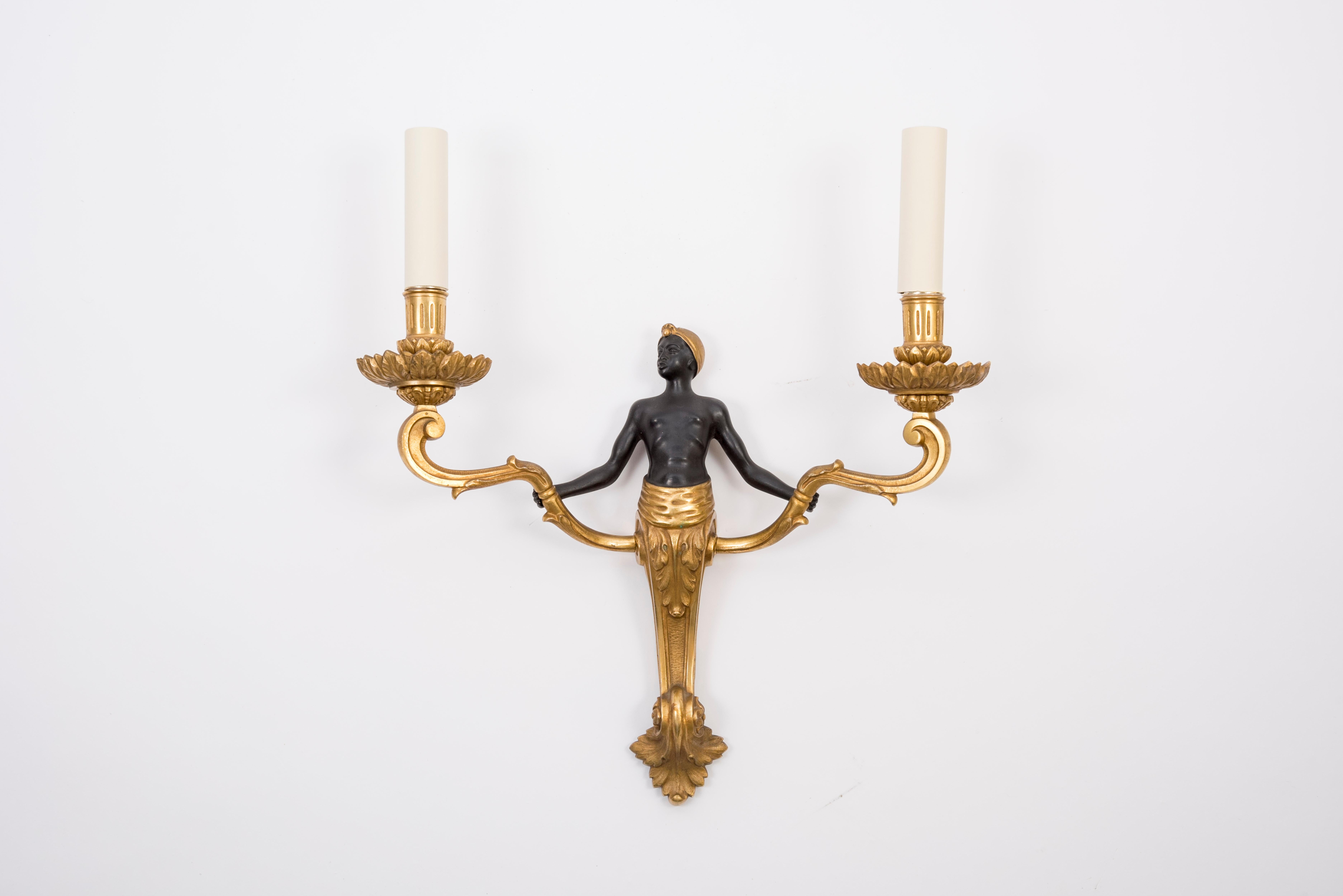 1940's pair of bronze sconces 
Style Louis XIV
Very nice quality
France.