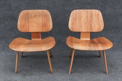 1940s Pair of Early Charles Eames for Herman Miller Lcw Lounge Chairs in Birch